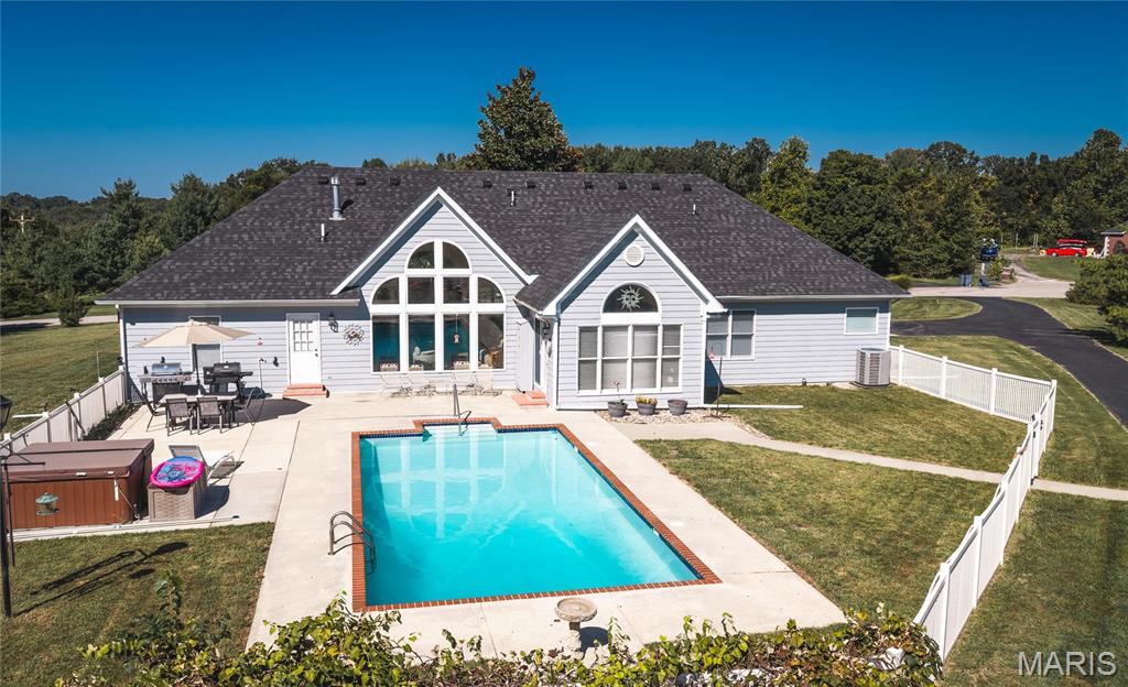 10050 Vintage Lane