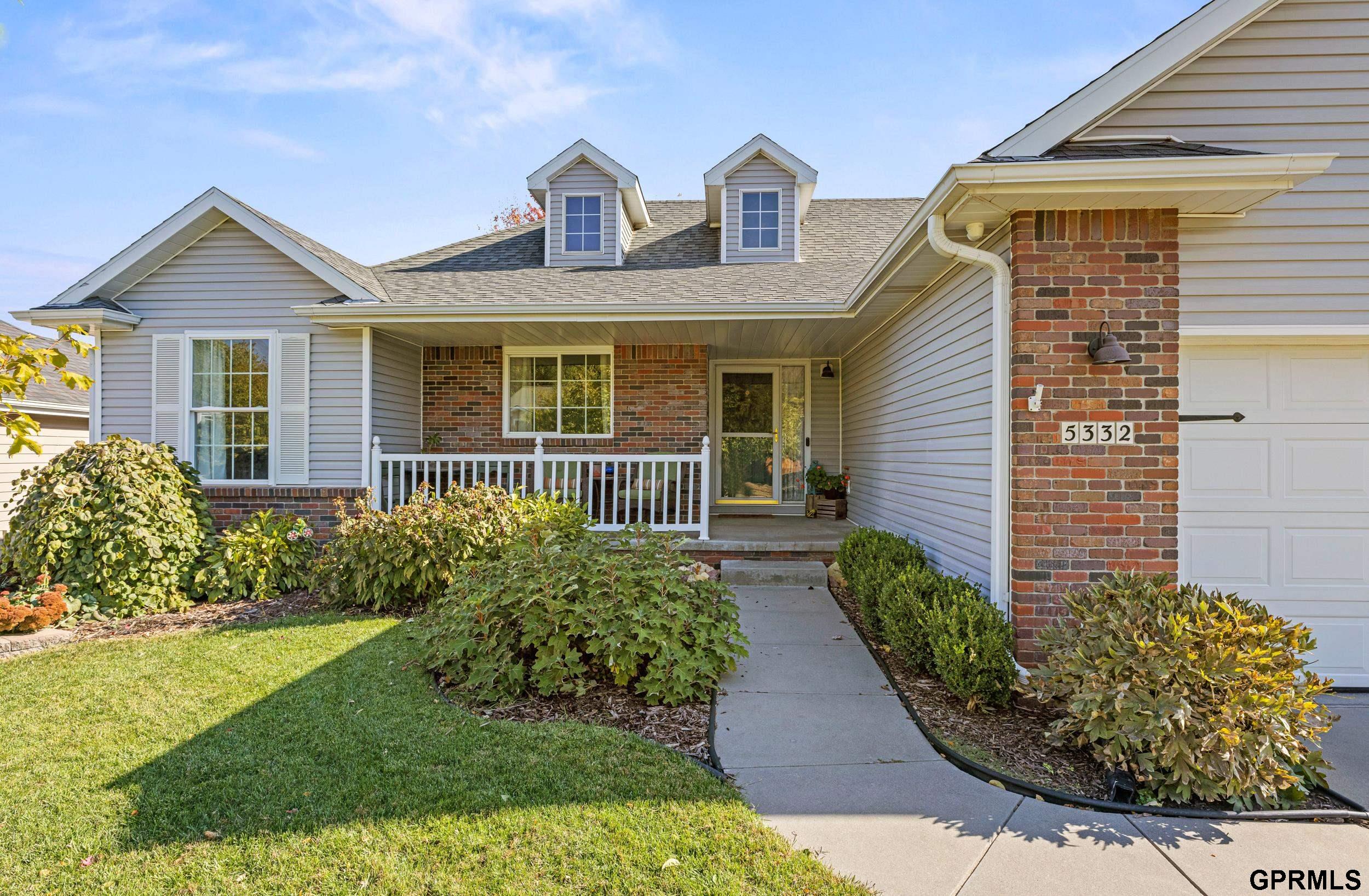 5332 NW Tudor Lane