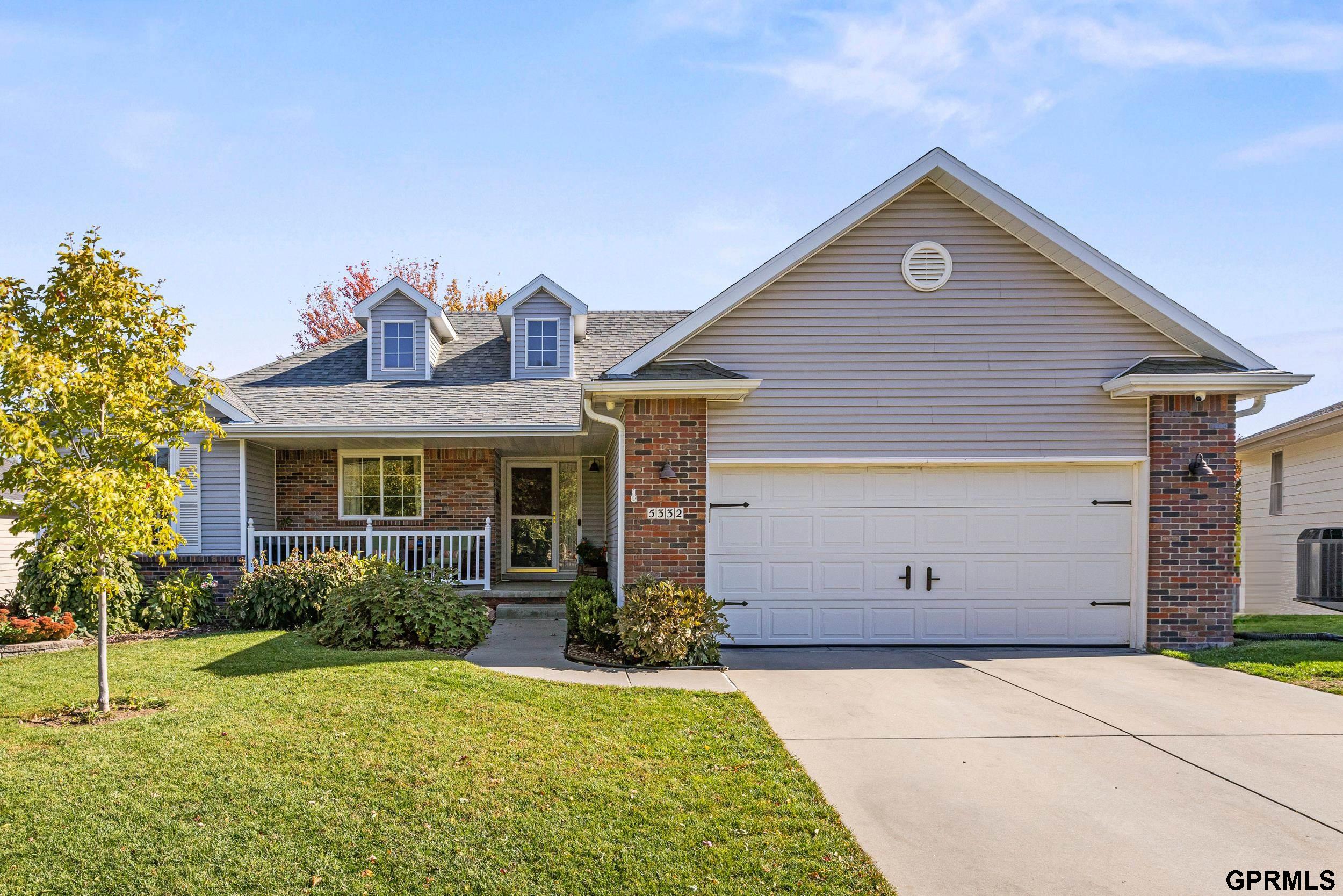 5332 NW Tudor Lane