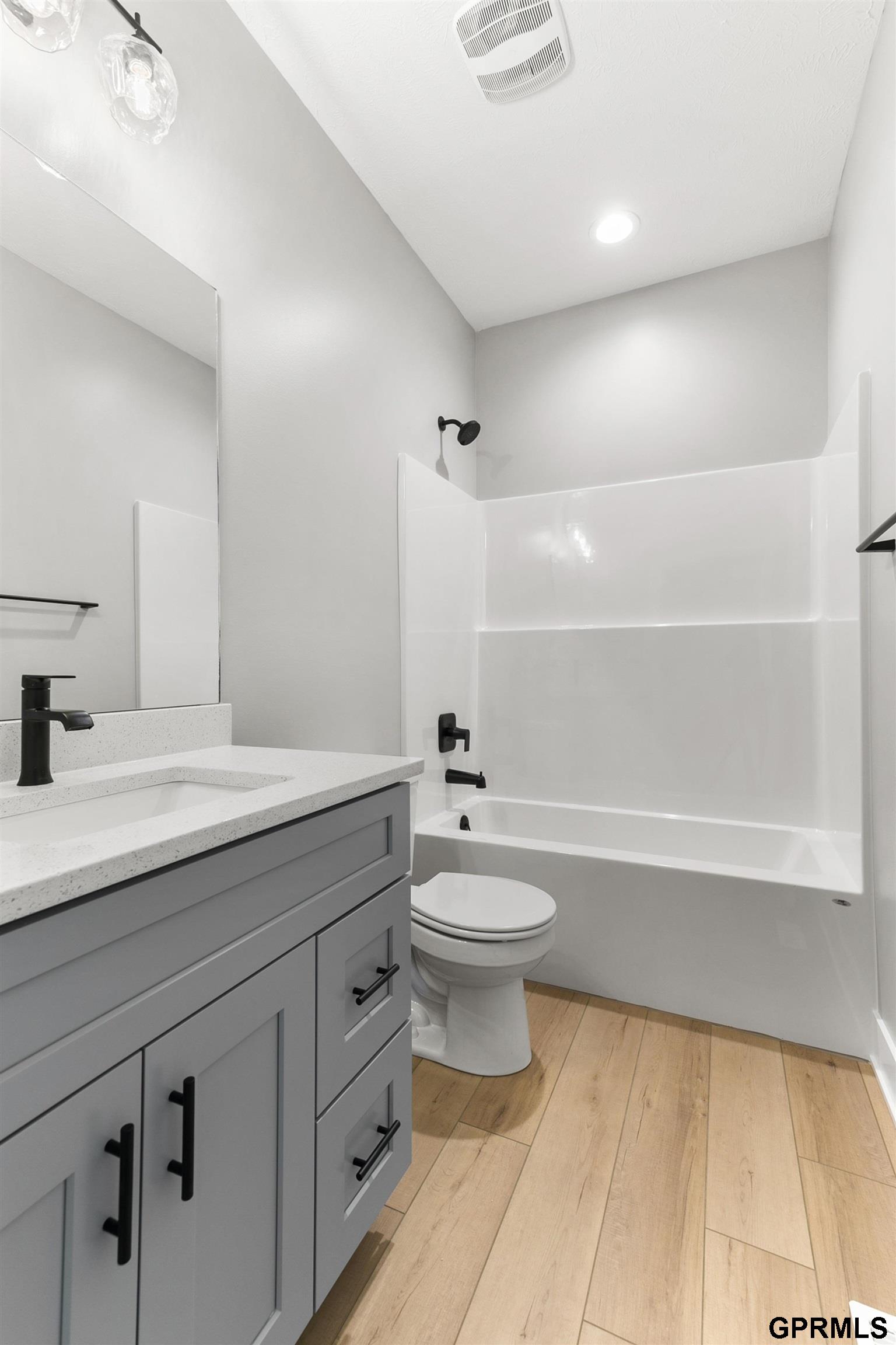 325 N 105th Street