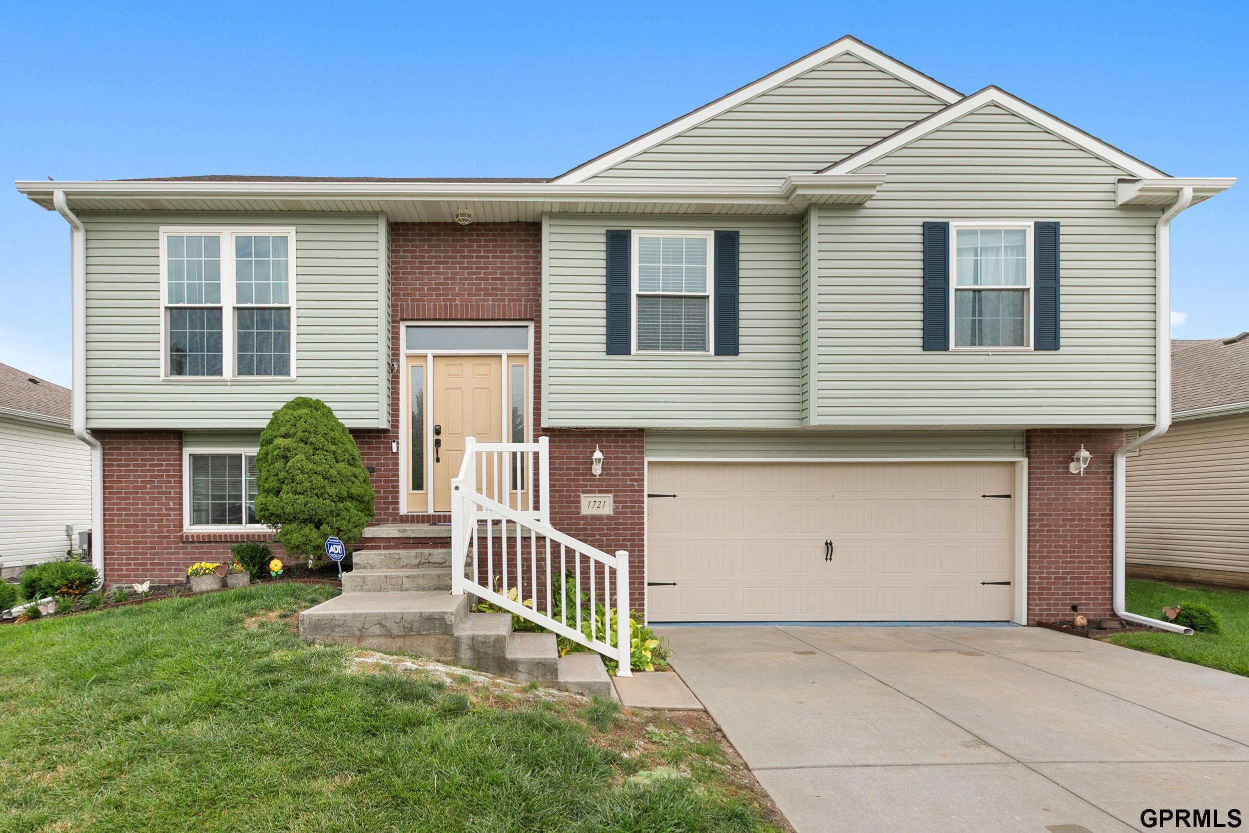 1721 Vavrina Lane