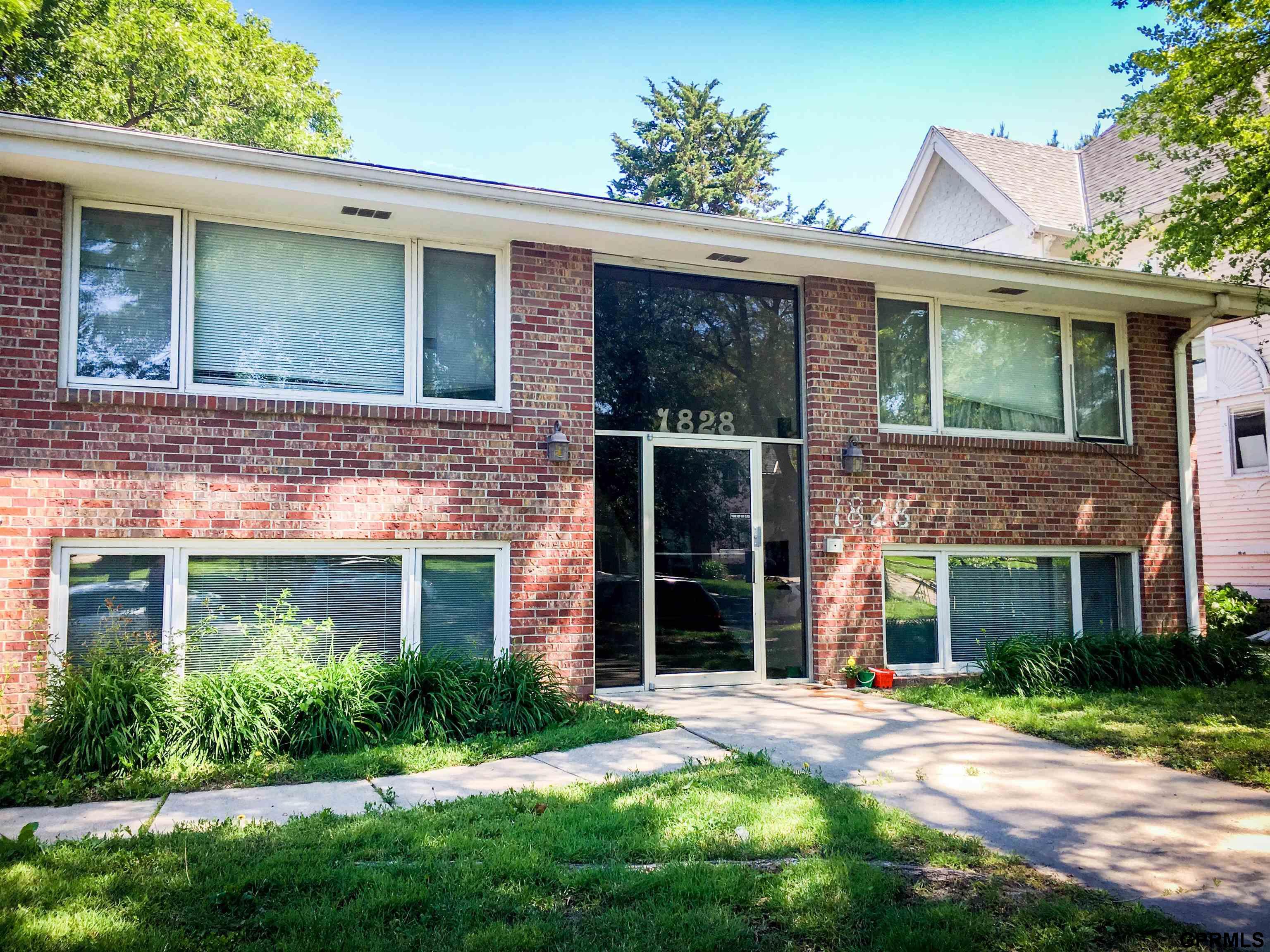 1828 G Street