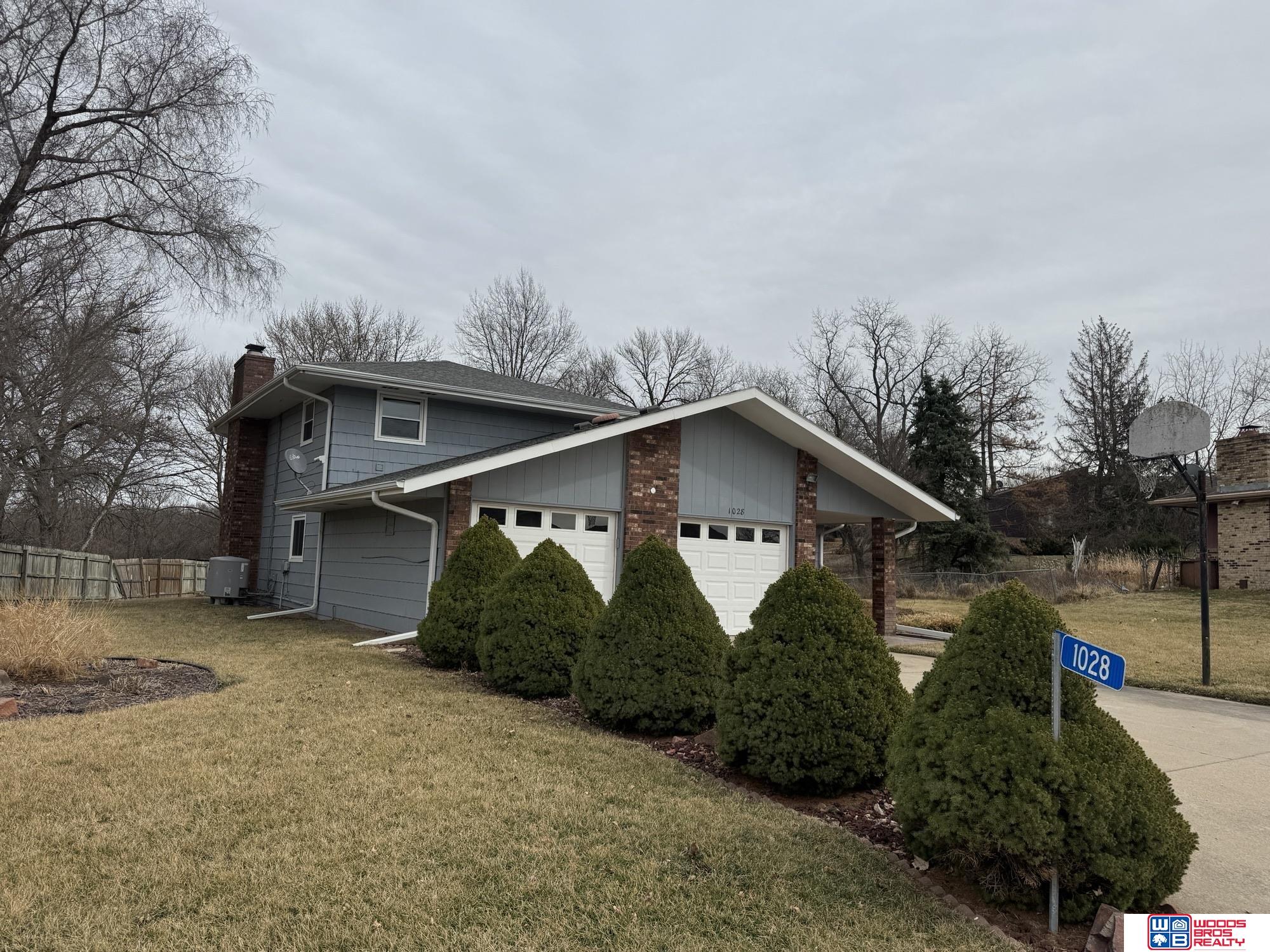 1028 Frontier Road