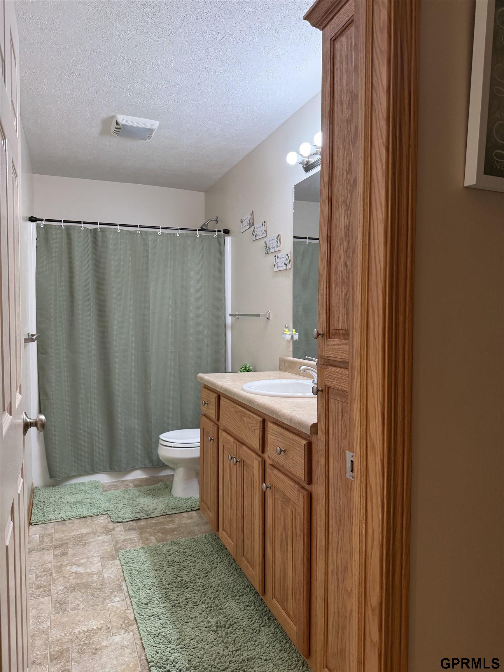 308 S 77th Court