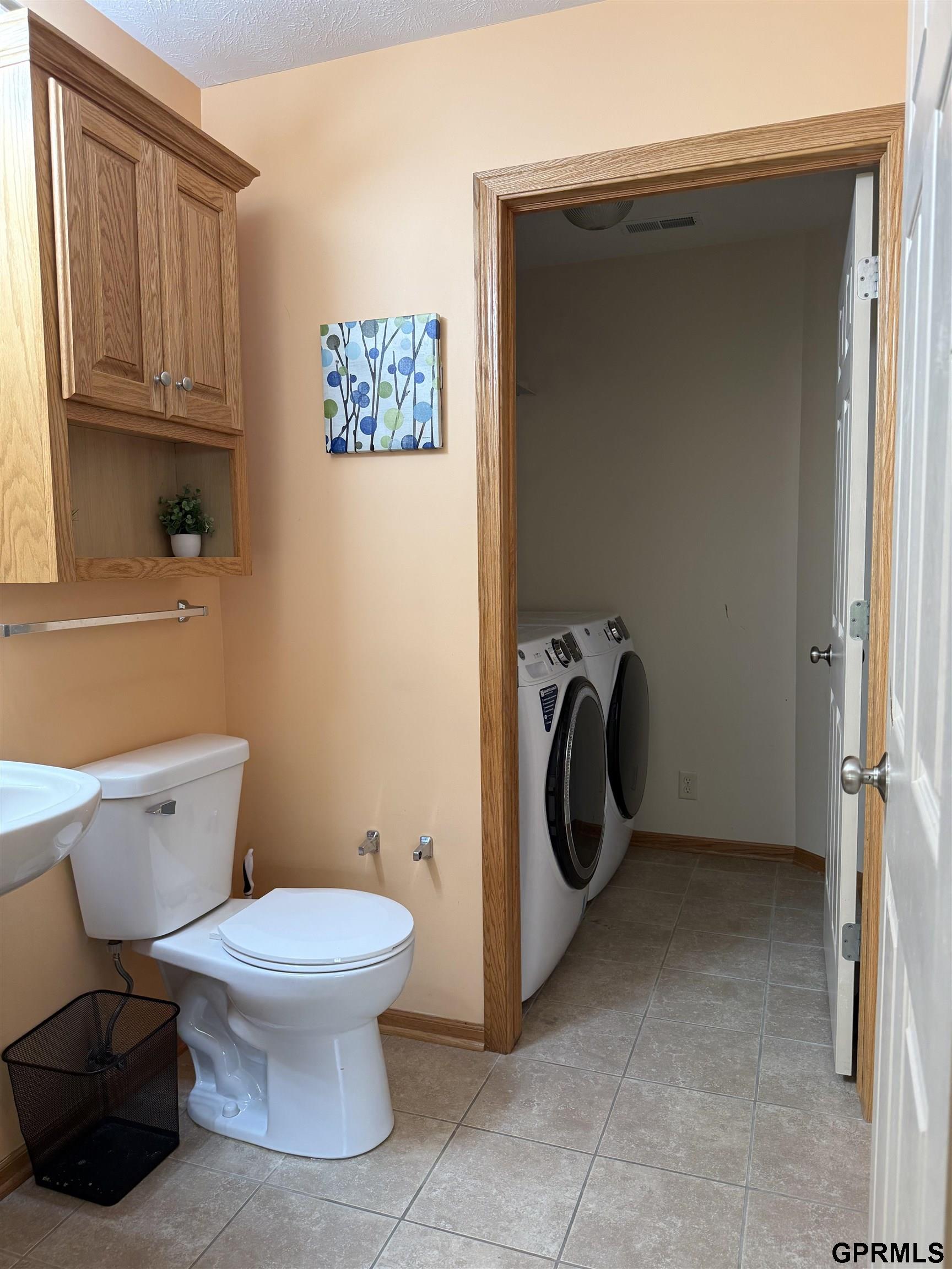308 S 77th Court