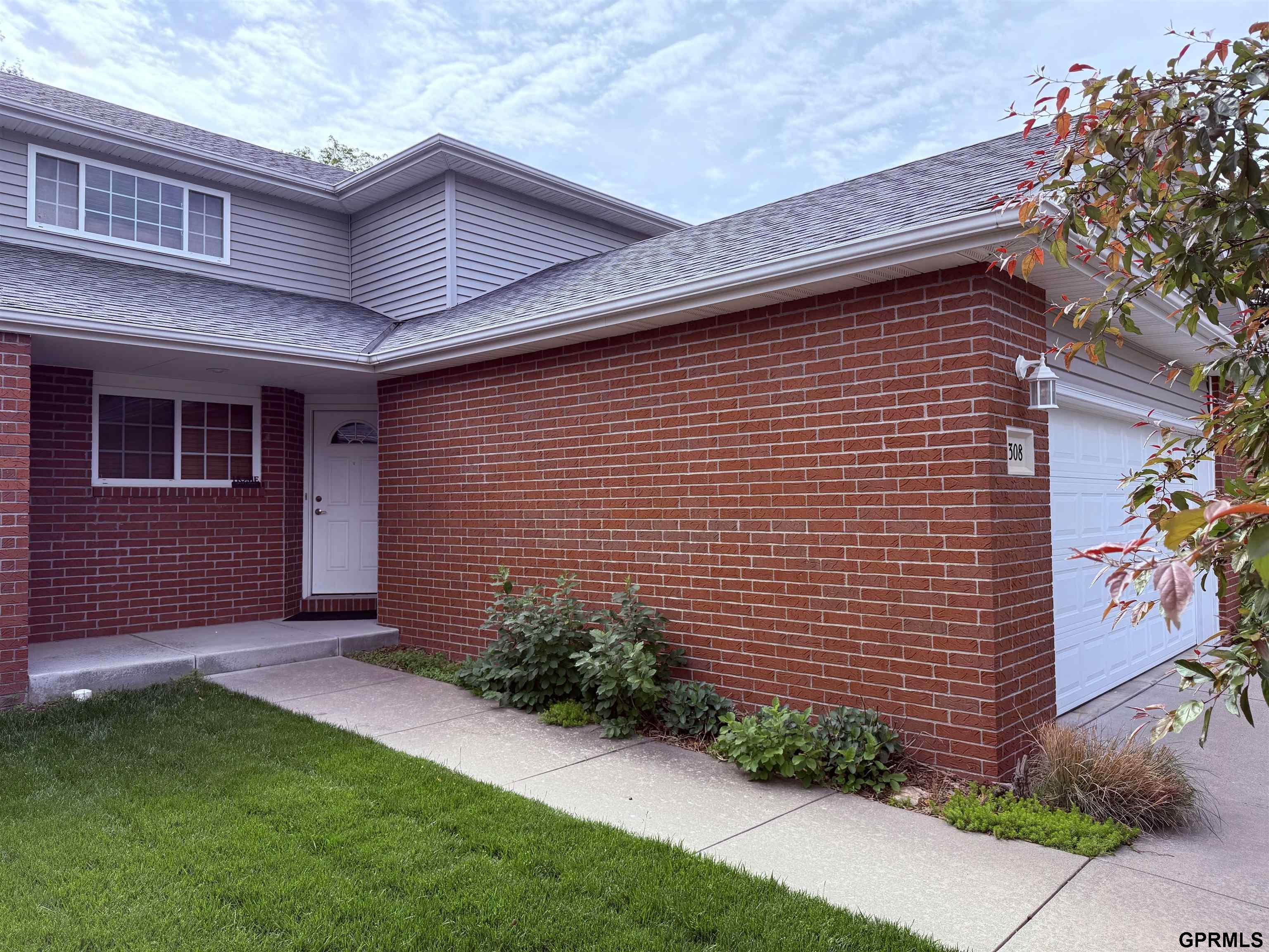 308 S 77th Court