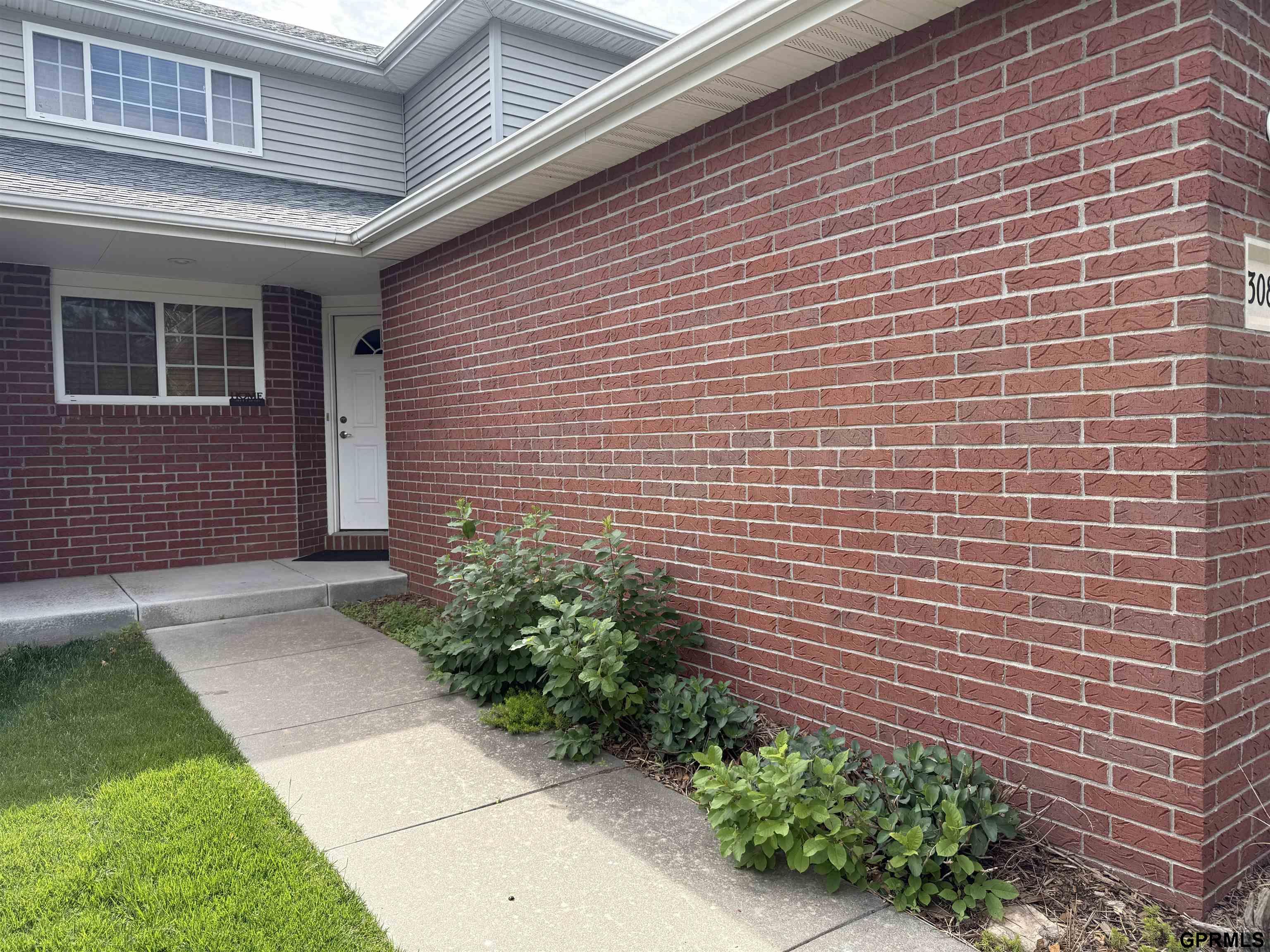 308 S 77th Court
