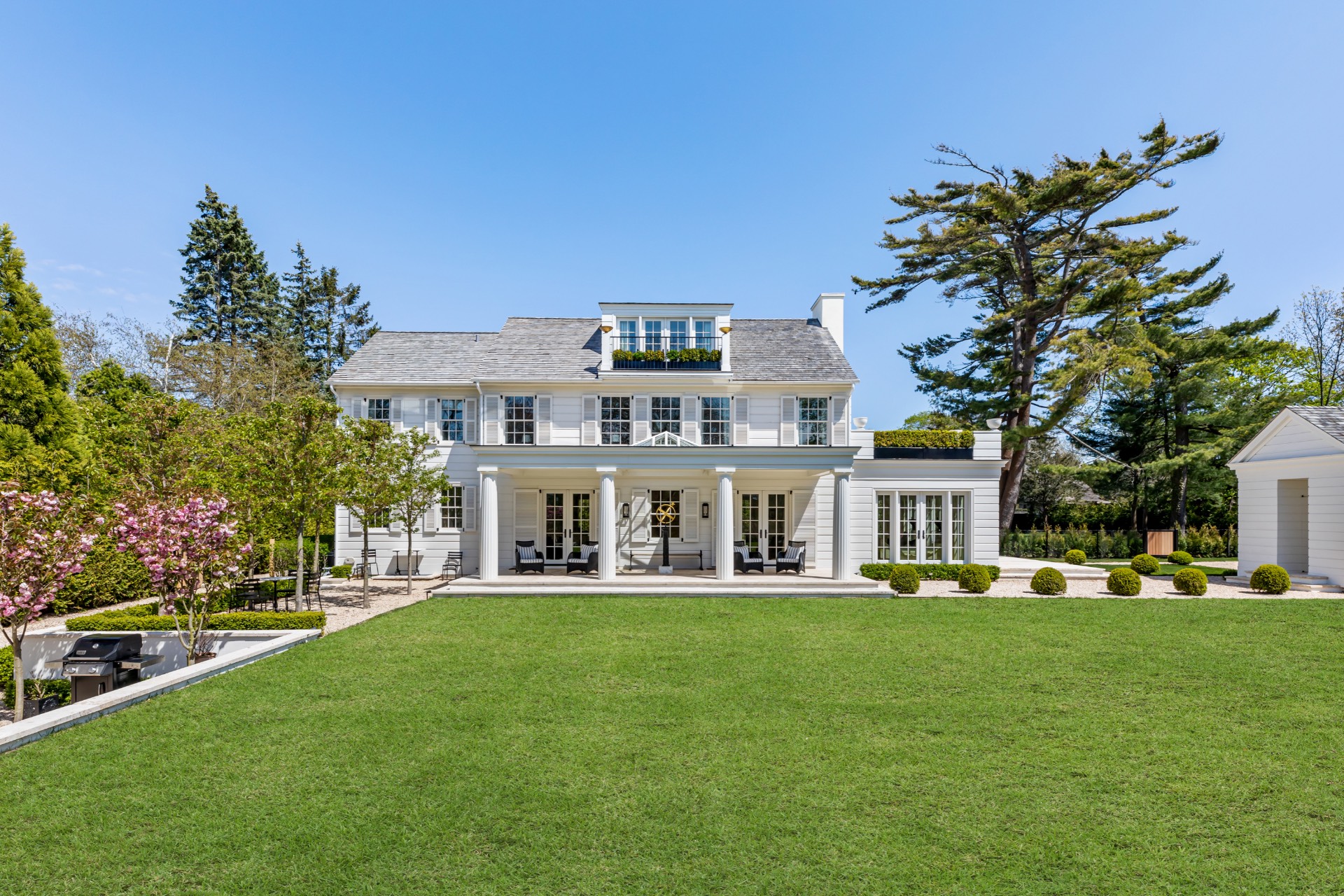 20 South Howells Point Road