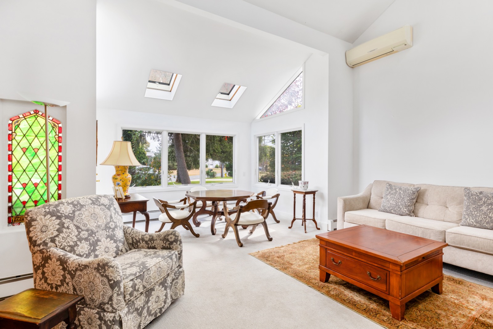 10 BROADVIEW AVENUE