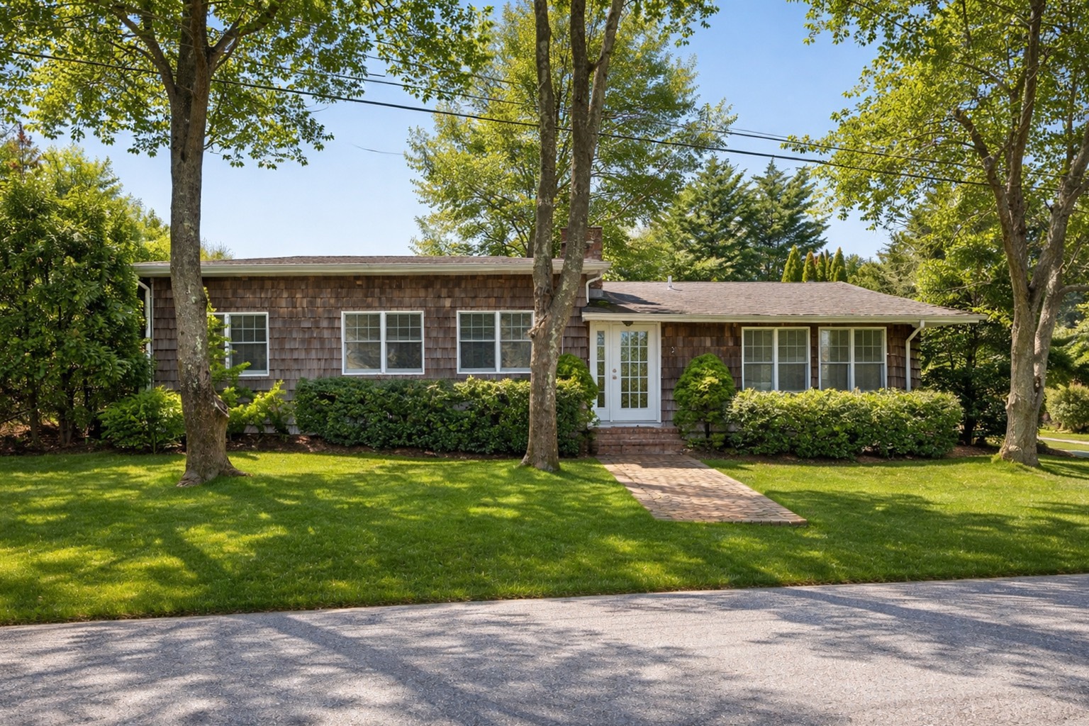 2 BROOKSIDE AVENUE