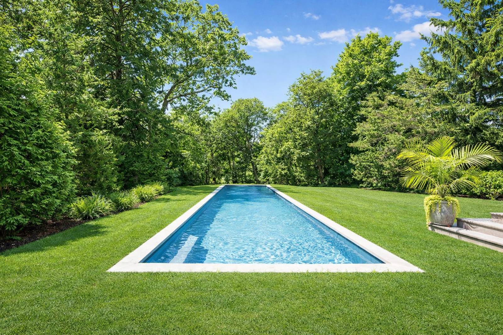 24 SOUTH HOWELLS PT ROAD