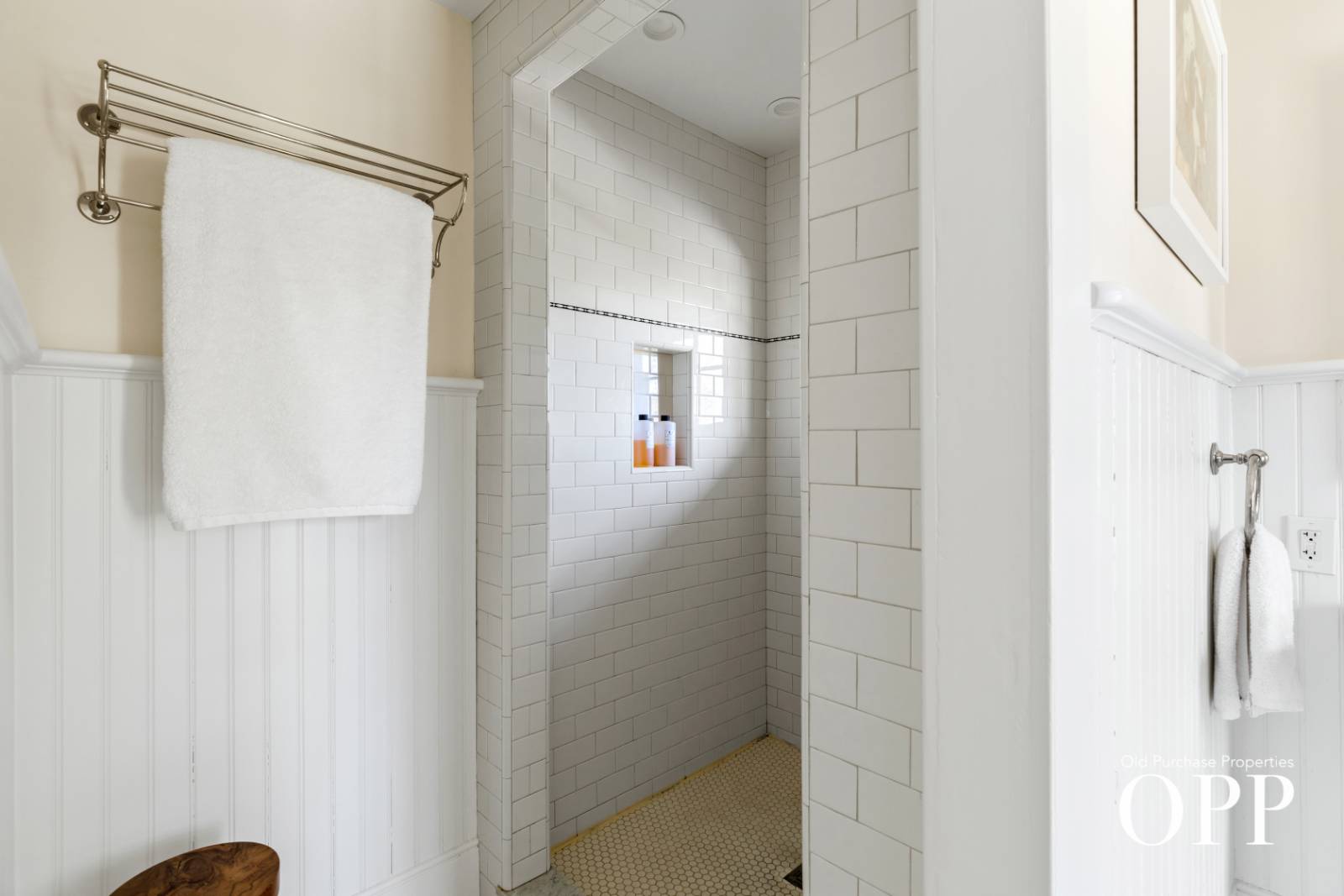 24 SOUTH HOWELLS PT ROAD