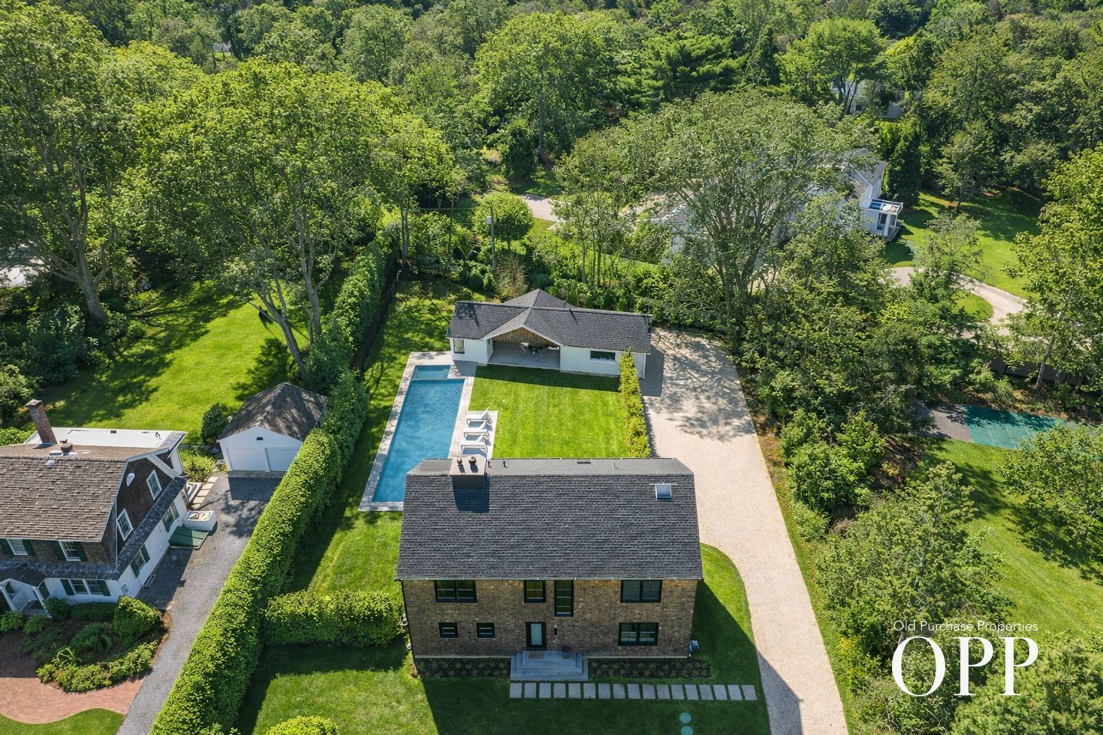 16 LIVINGSTON ROAD