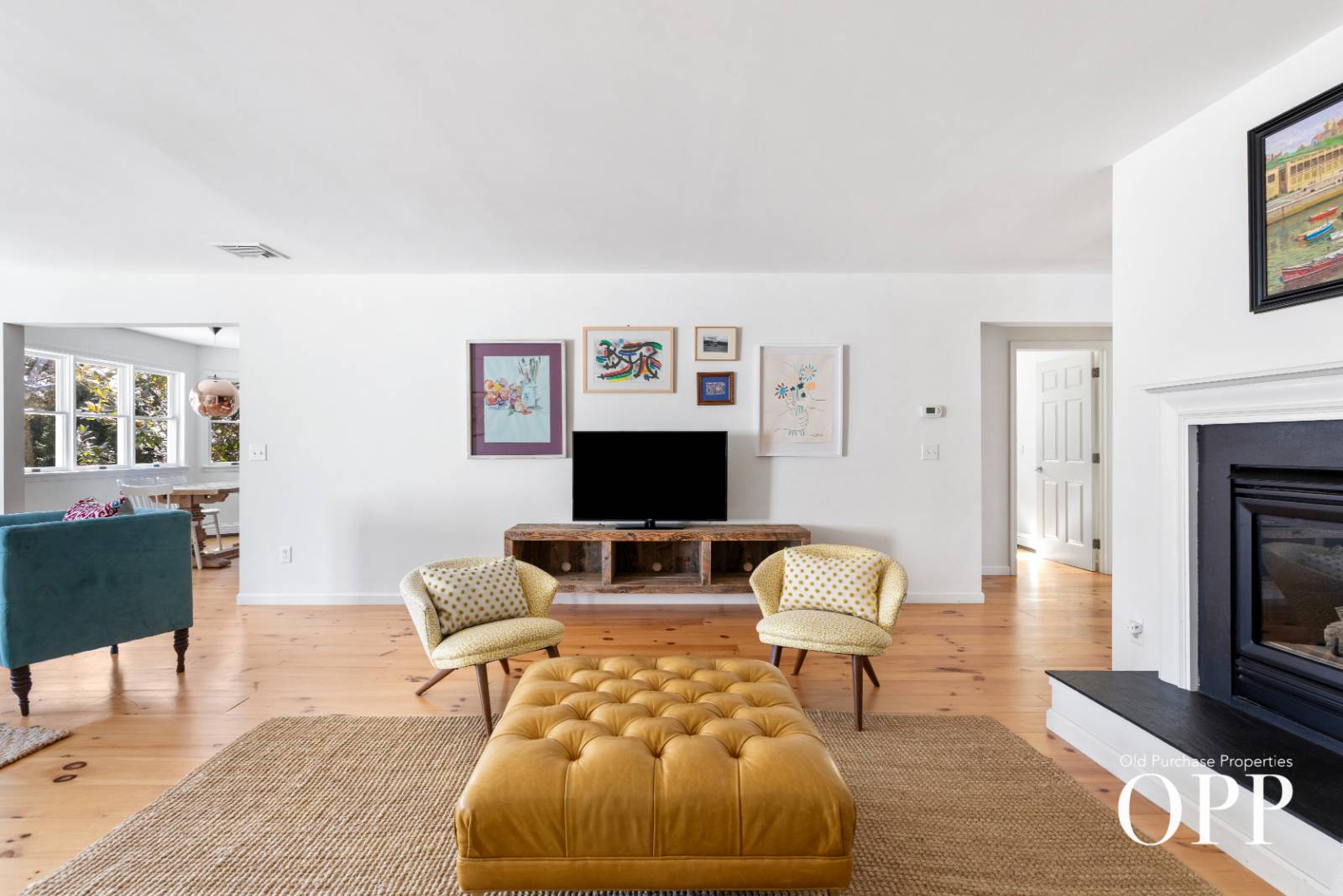 11 BREWSTER LANE