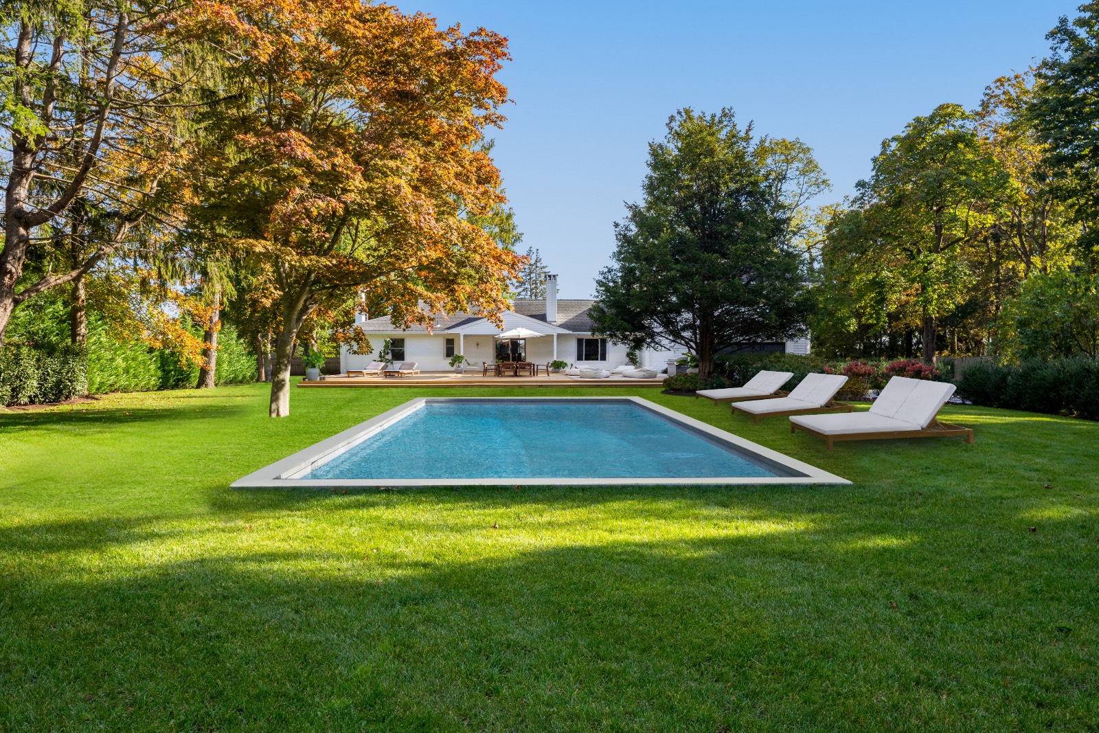 313 SOUTH COUNTRY ROAD