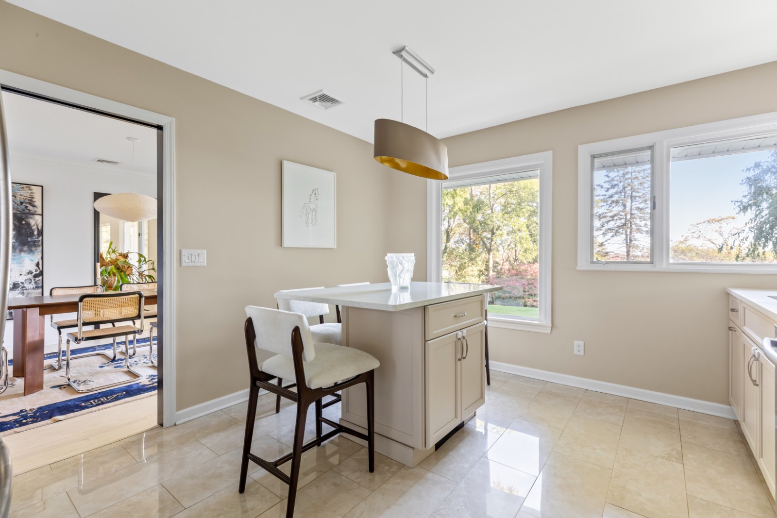 313 SOUTH COUNTRY ROAD