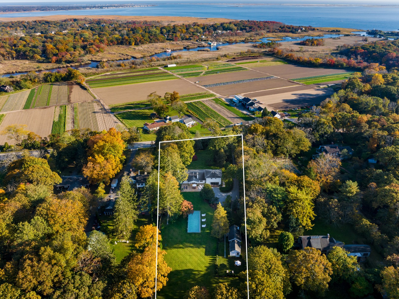 313 SOUTH COUNTRY ROAD