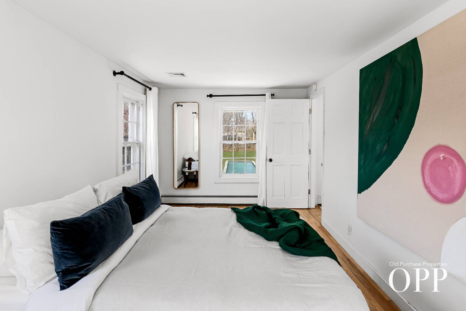 937 SOUTH COUNTRY ROAD