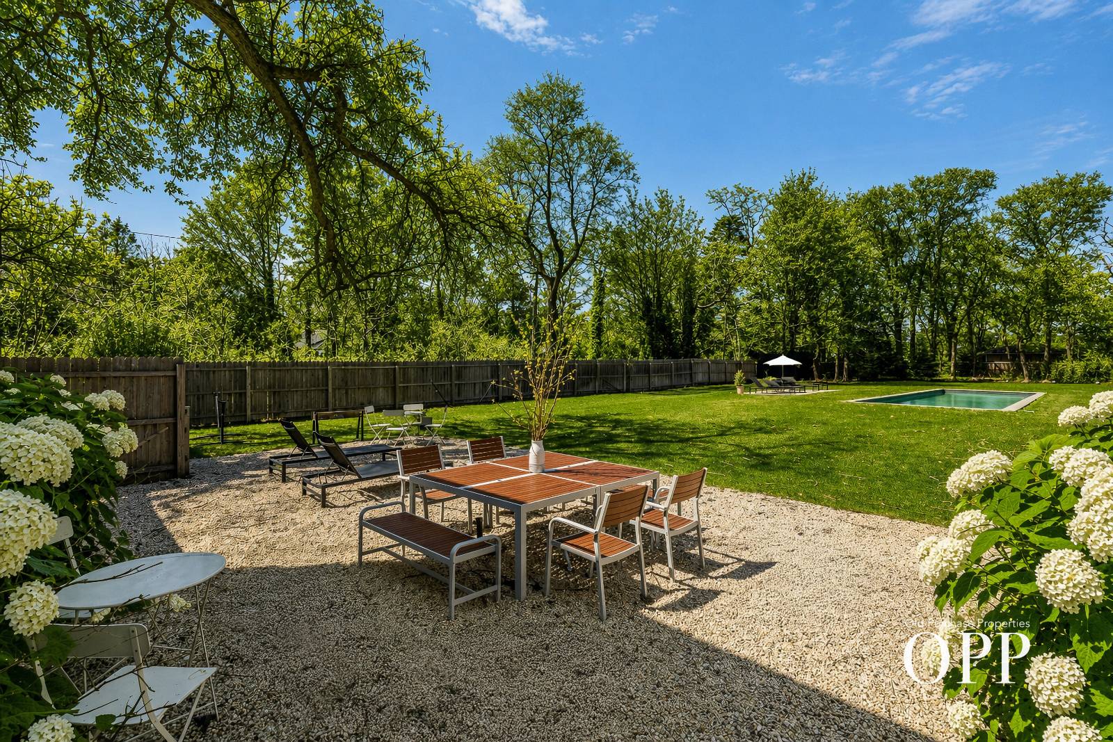 937 SOUTH COUNTRY ROAD