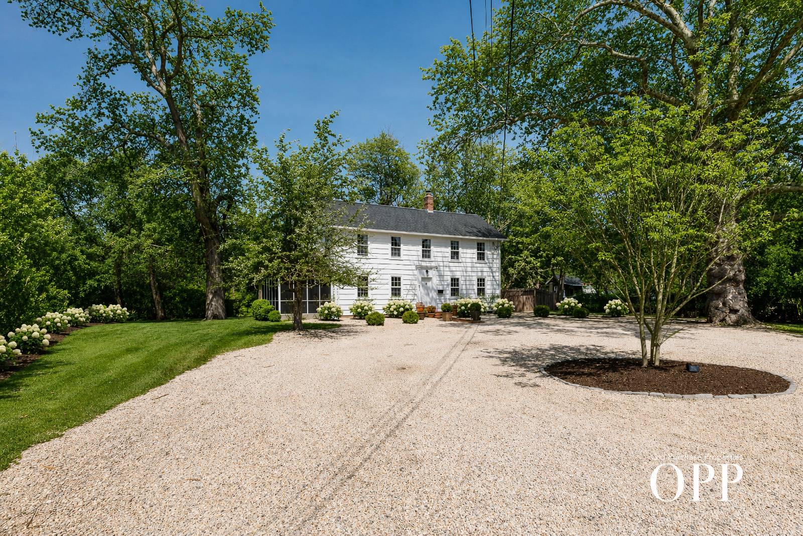 937 SOUTH COUNTRY ROAD