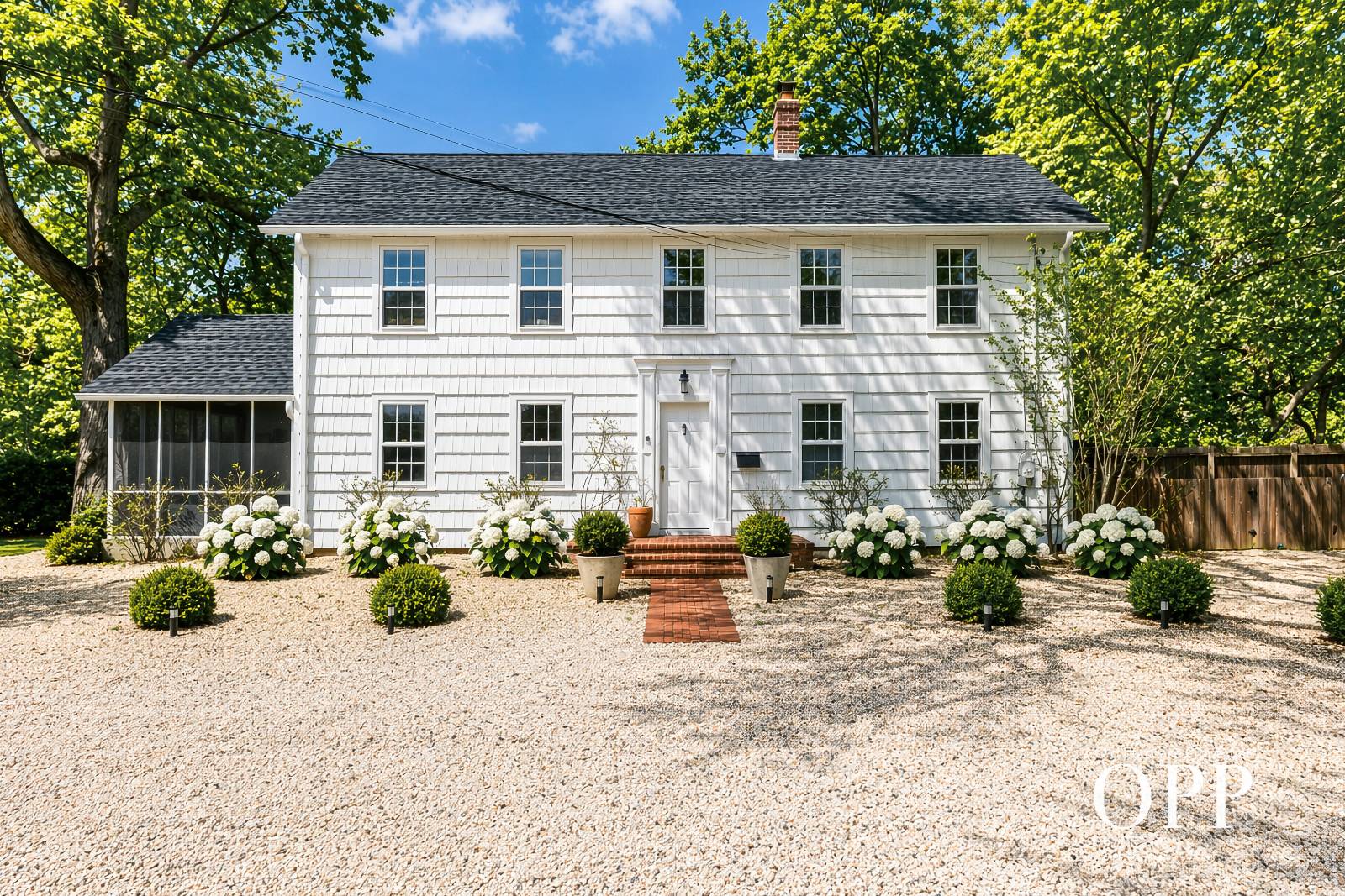 937 SOUTH COUNTRY ROAD