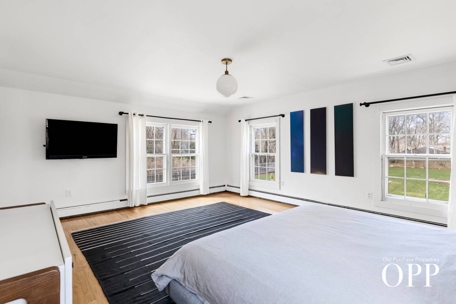 937 SOUTH COUNTRY ROAD