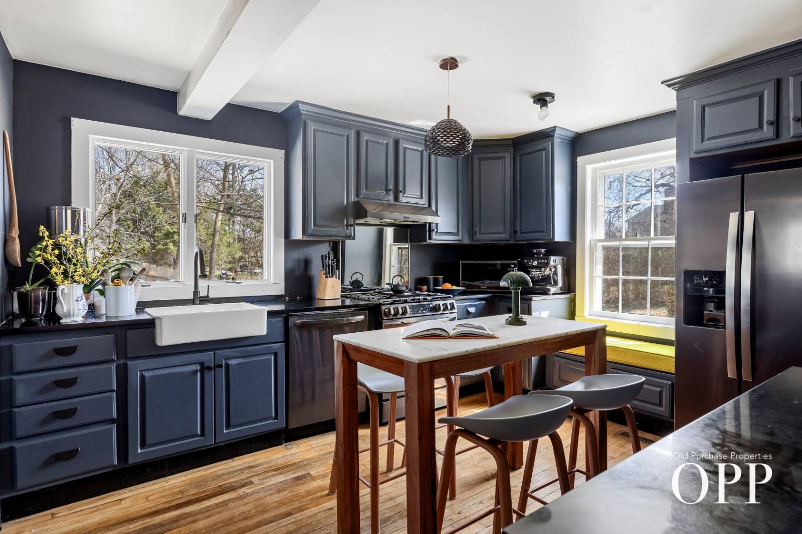 937 SOUTH COUNTRY ROAD