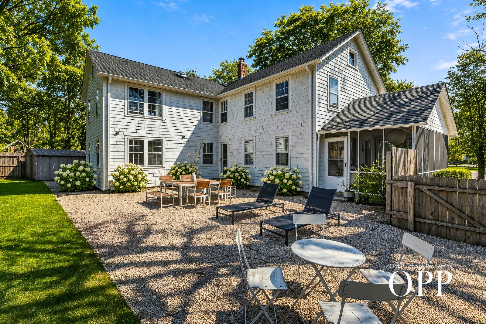 937 SOUTH COUNTRY ROAD