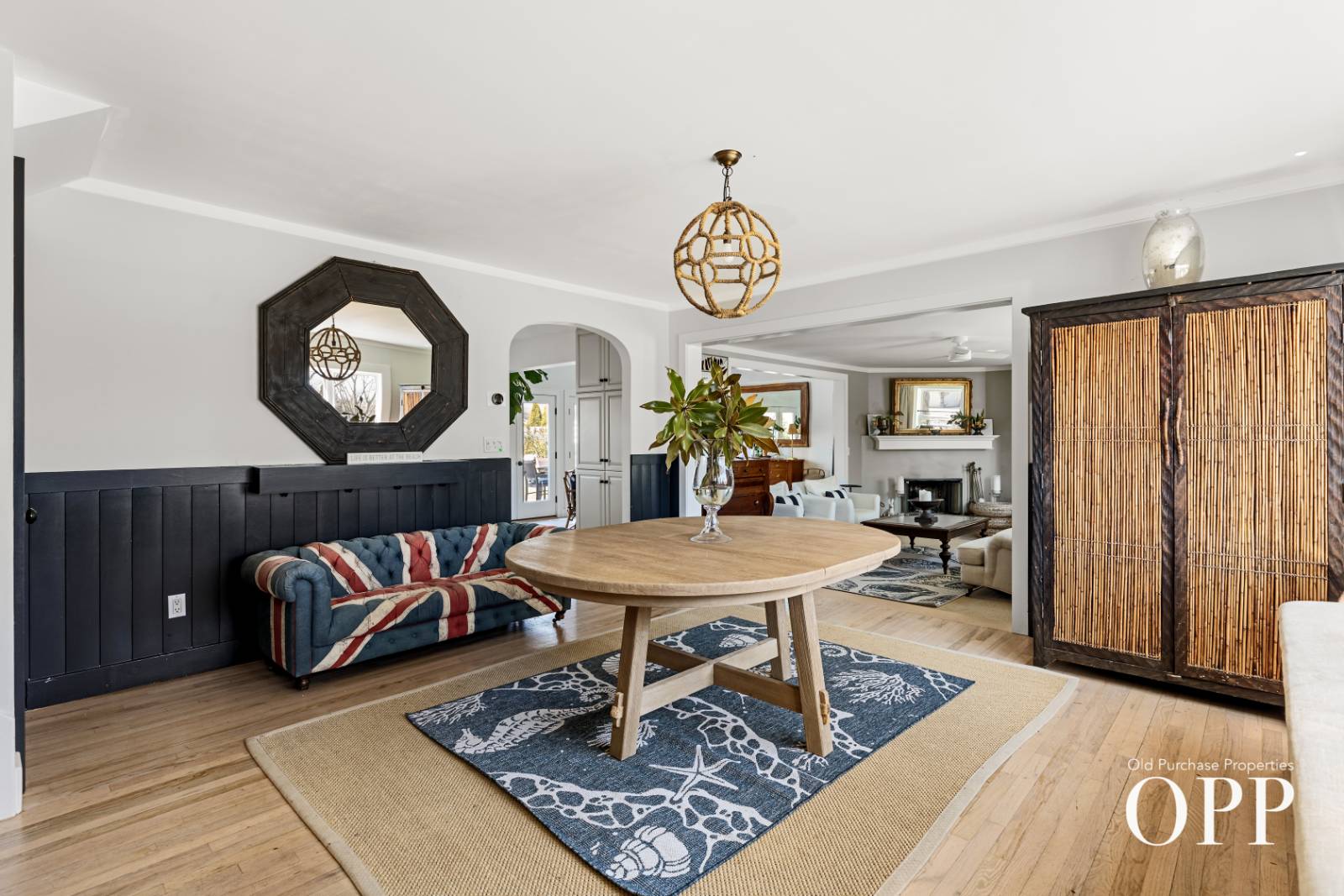 4 North Howells Point Road