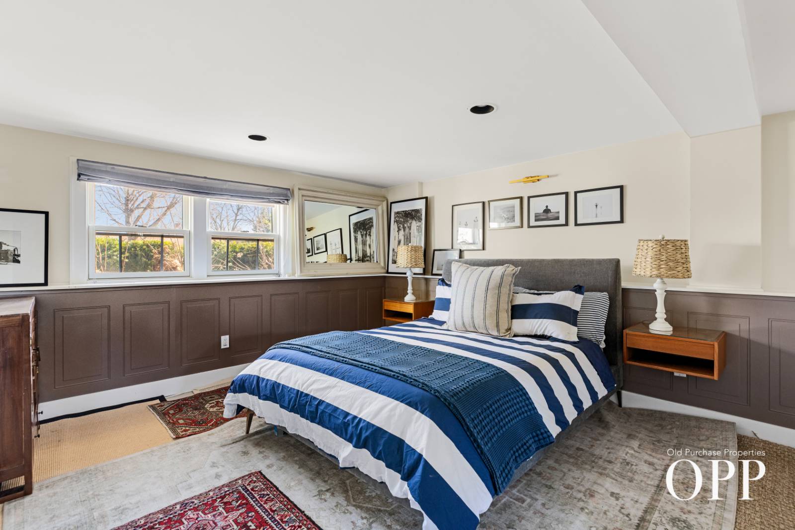 4 North Howells Point Road