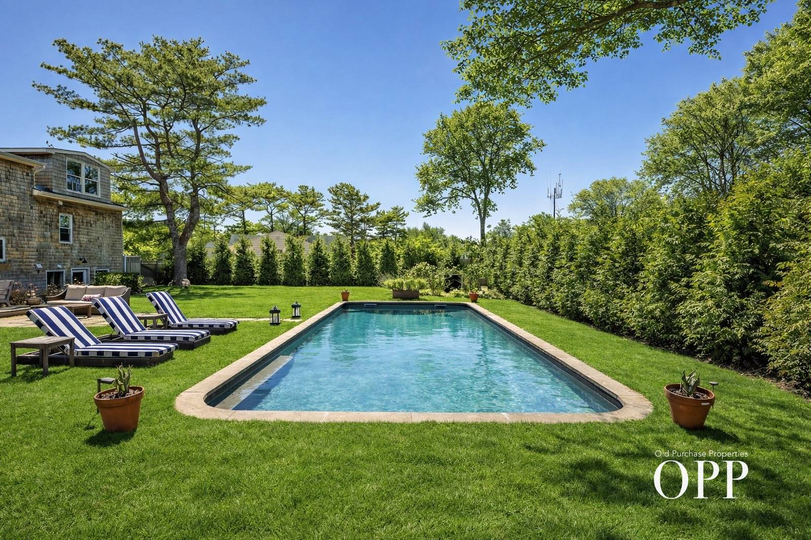 4 North Howells Point Road