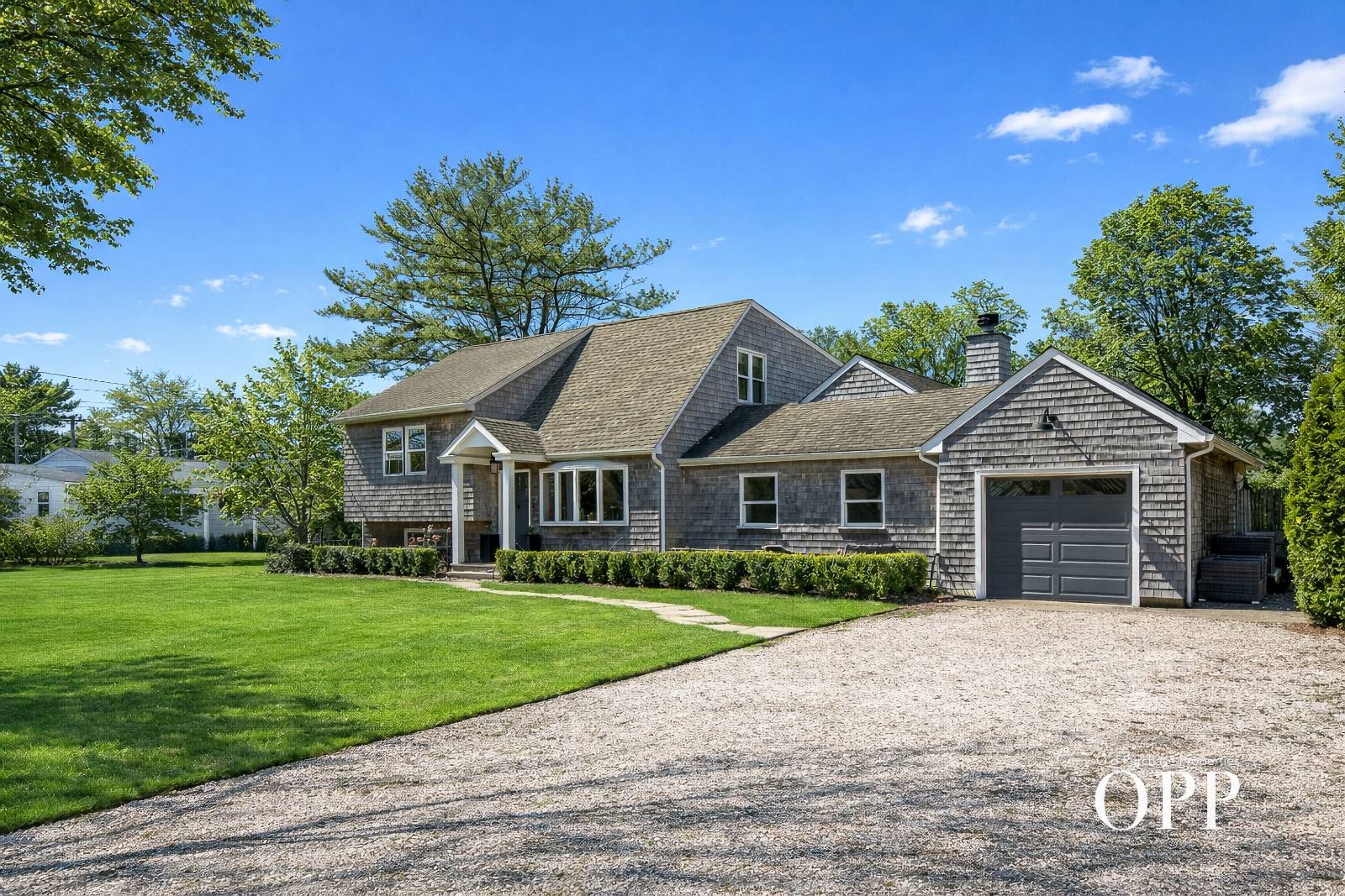 4 North Howells Point Road