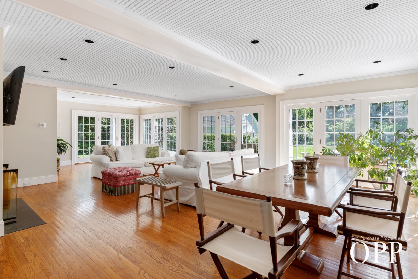 25 SOUTH HOWELLS PT ROAD