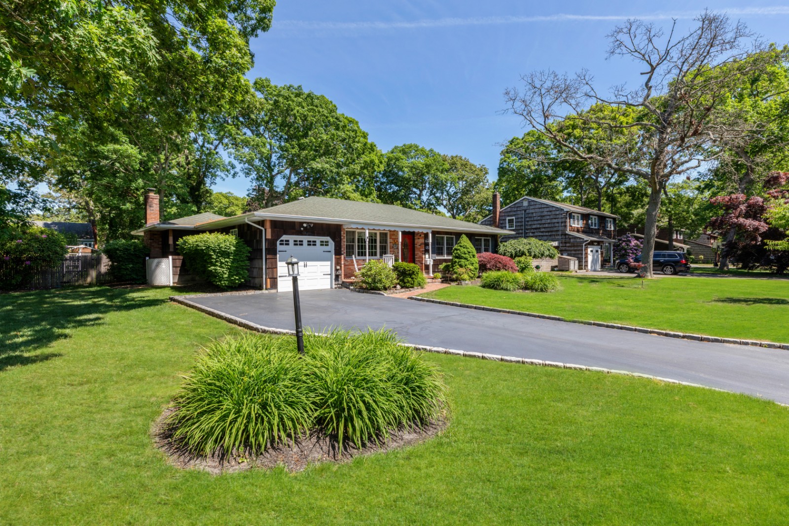 69 COLONIAL LANE