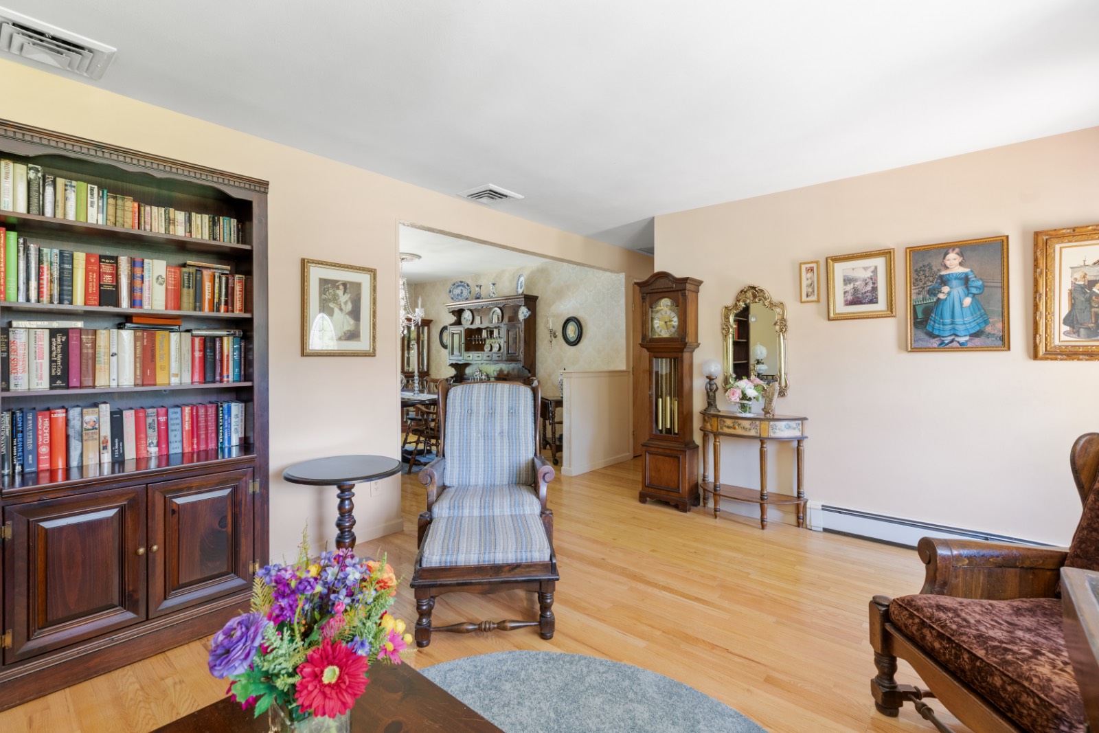 69 COLONIAL LANE