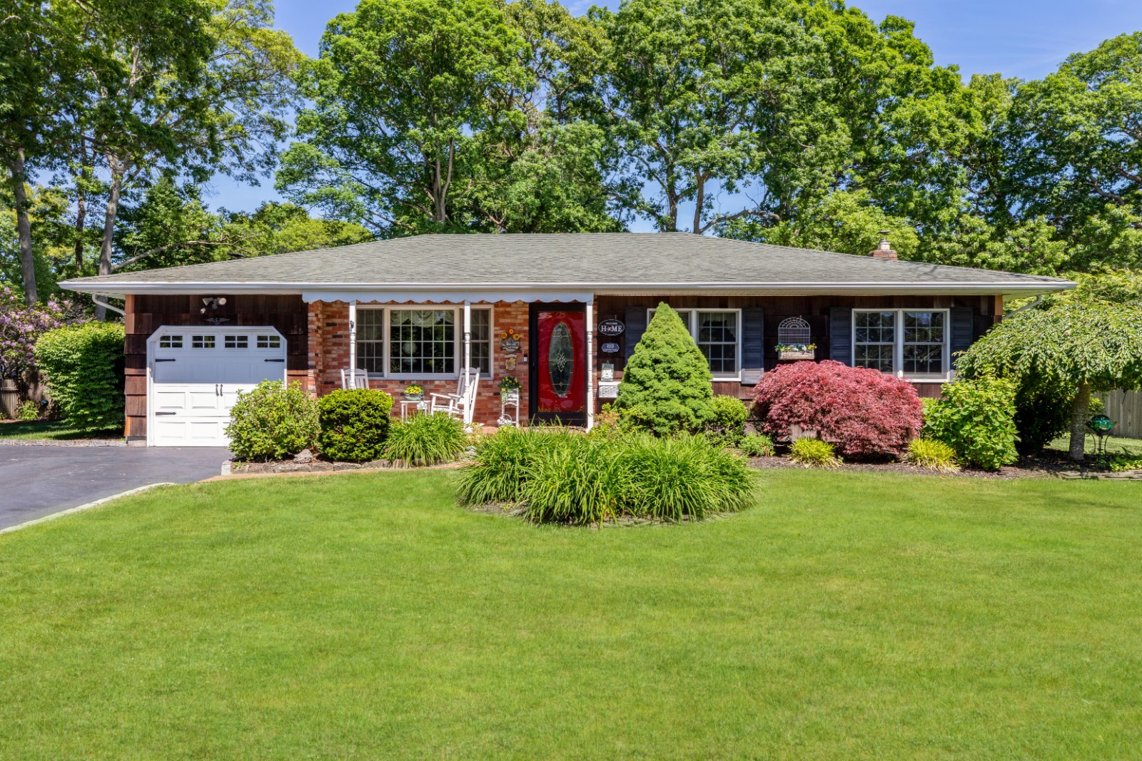 69 COLONIAL LANE