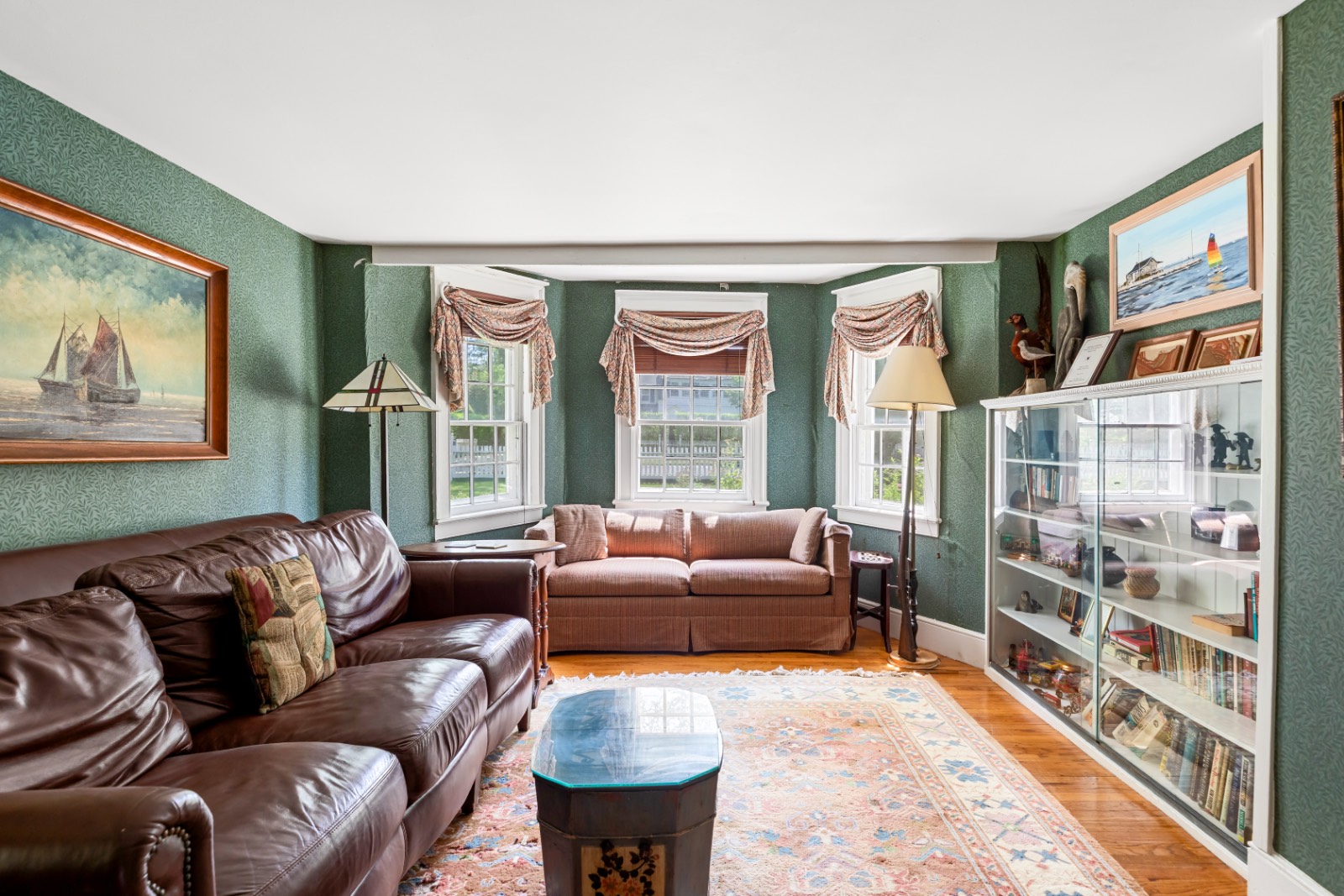 37 BELLPORT LANE