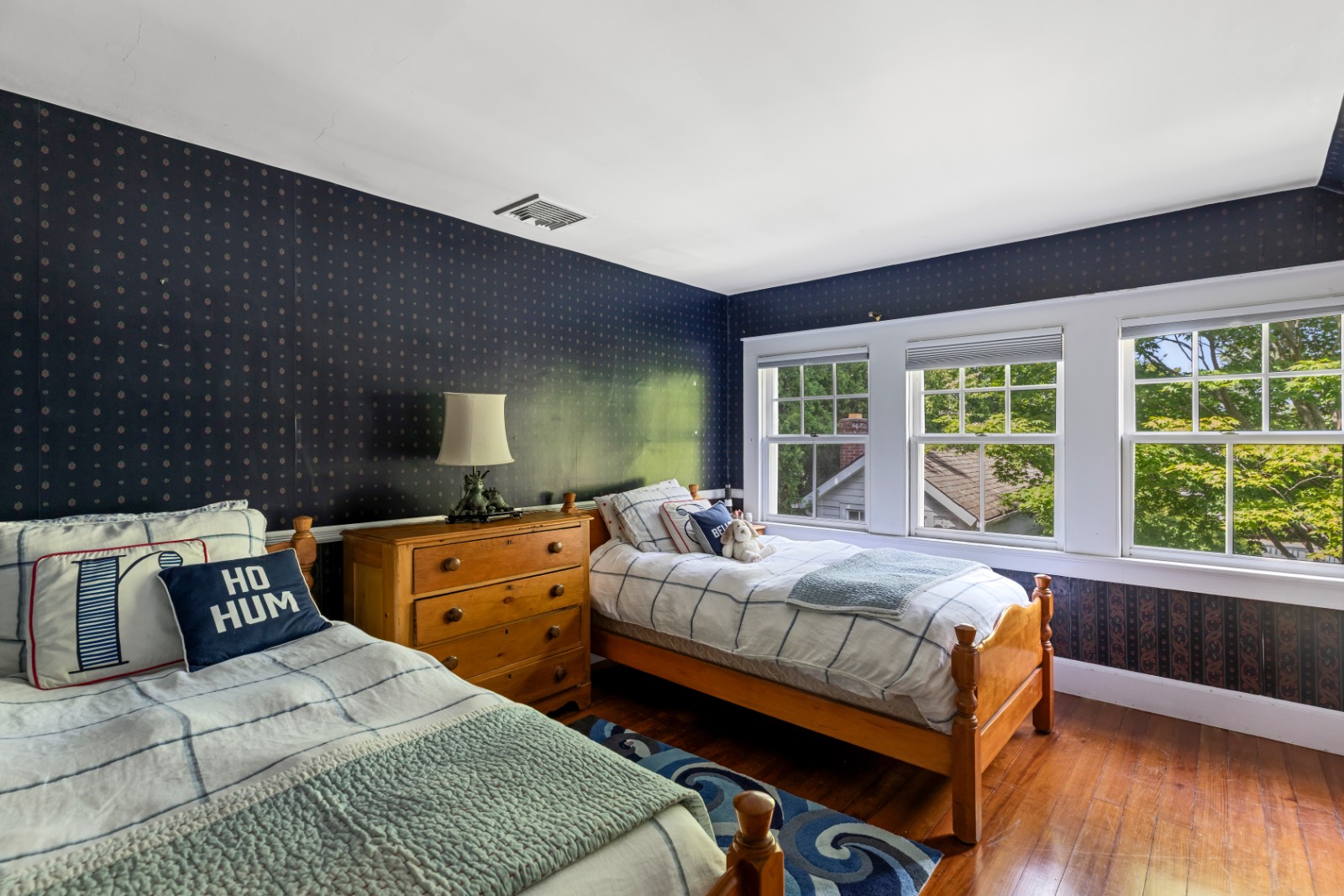 37 BELLPORT LANE