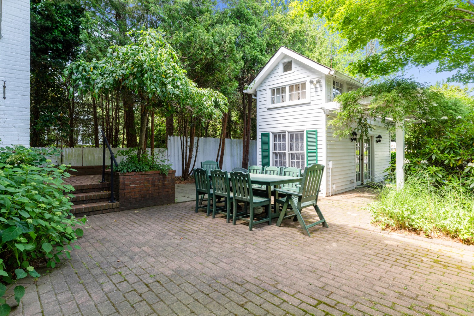 37 BELLPORT LANE