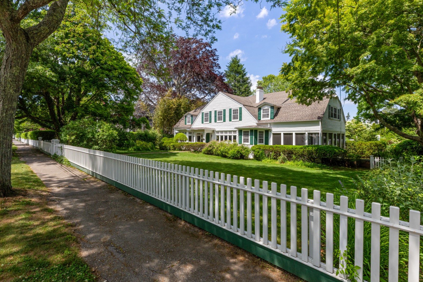 37 BELLPORT LANE