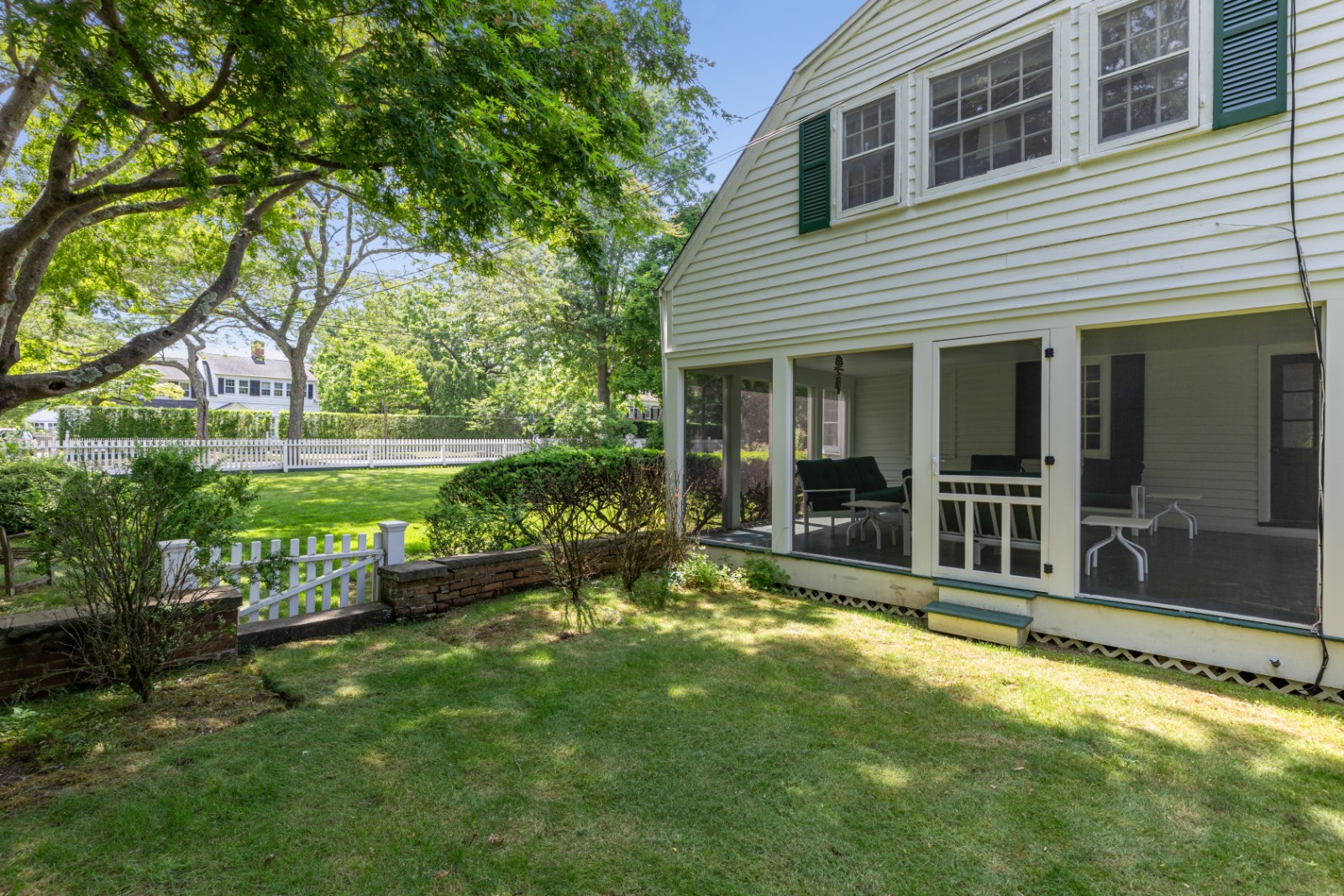 37 BELLPORT LANE