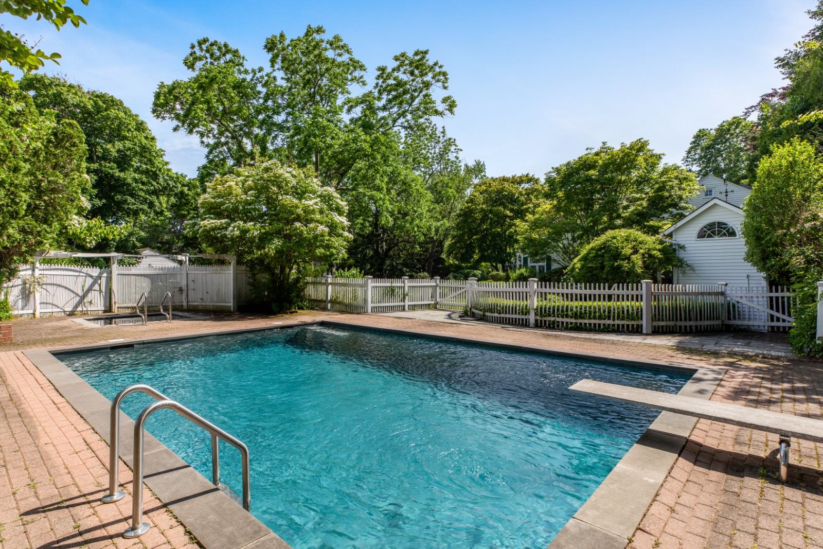 37 BELLPORT LANE