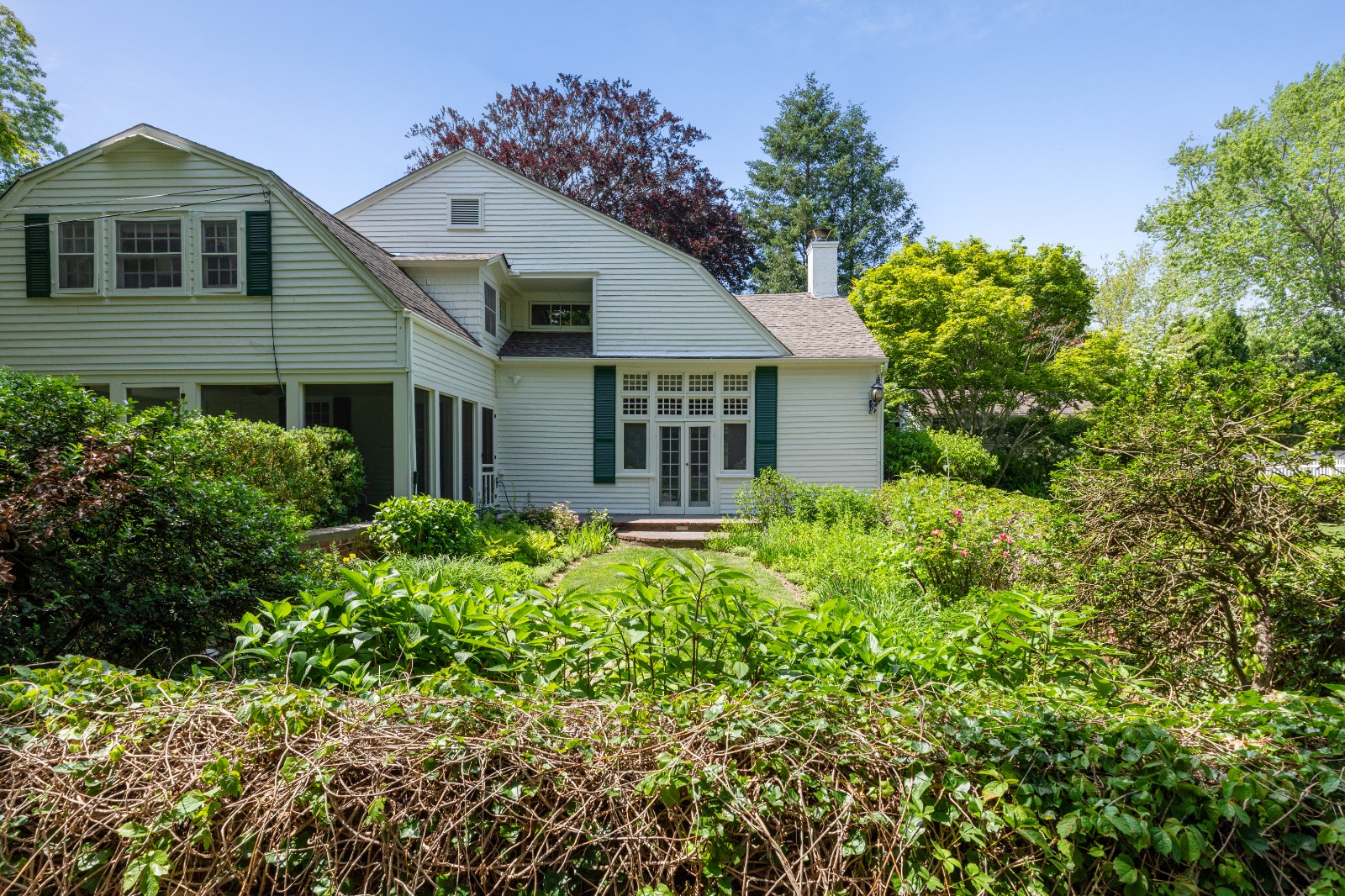 37 BELLPORT LANE