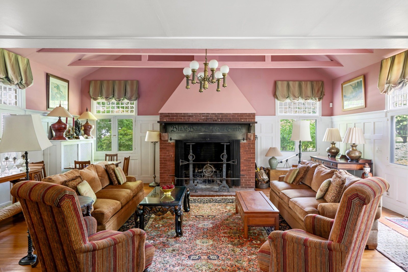 37 BELLPORT LANE
