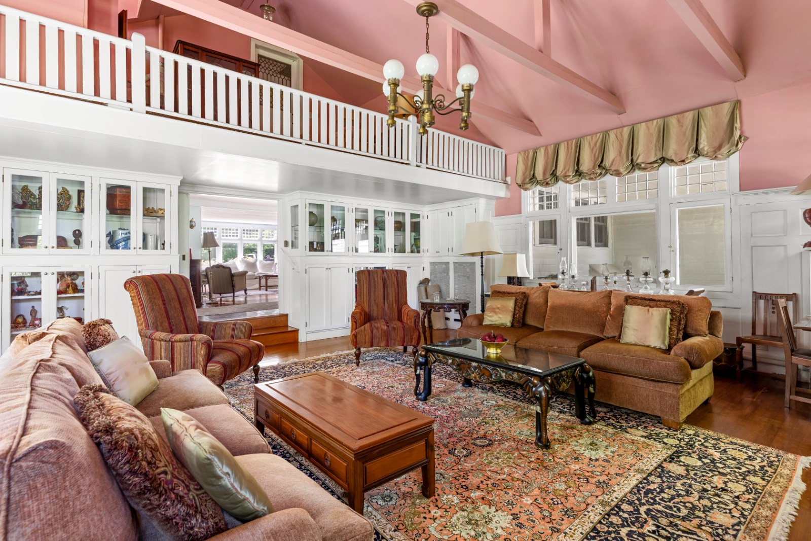 37 BELLPORT LANE