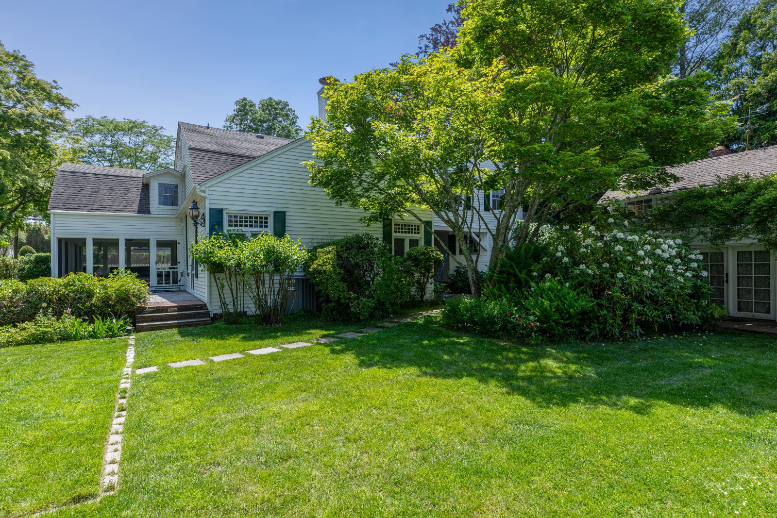 37 BELLPORT LANE