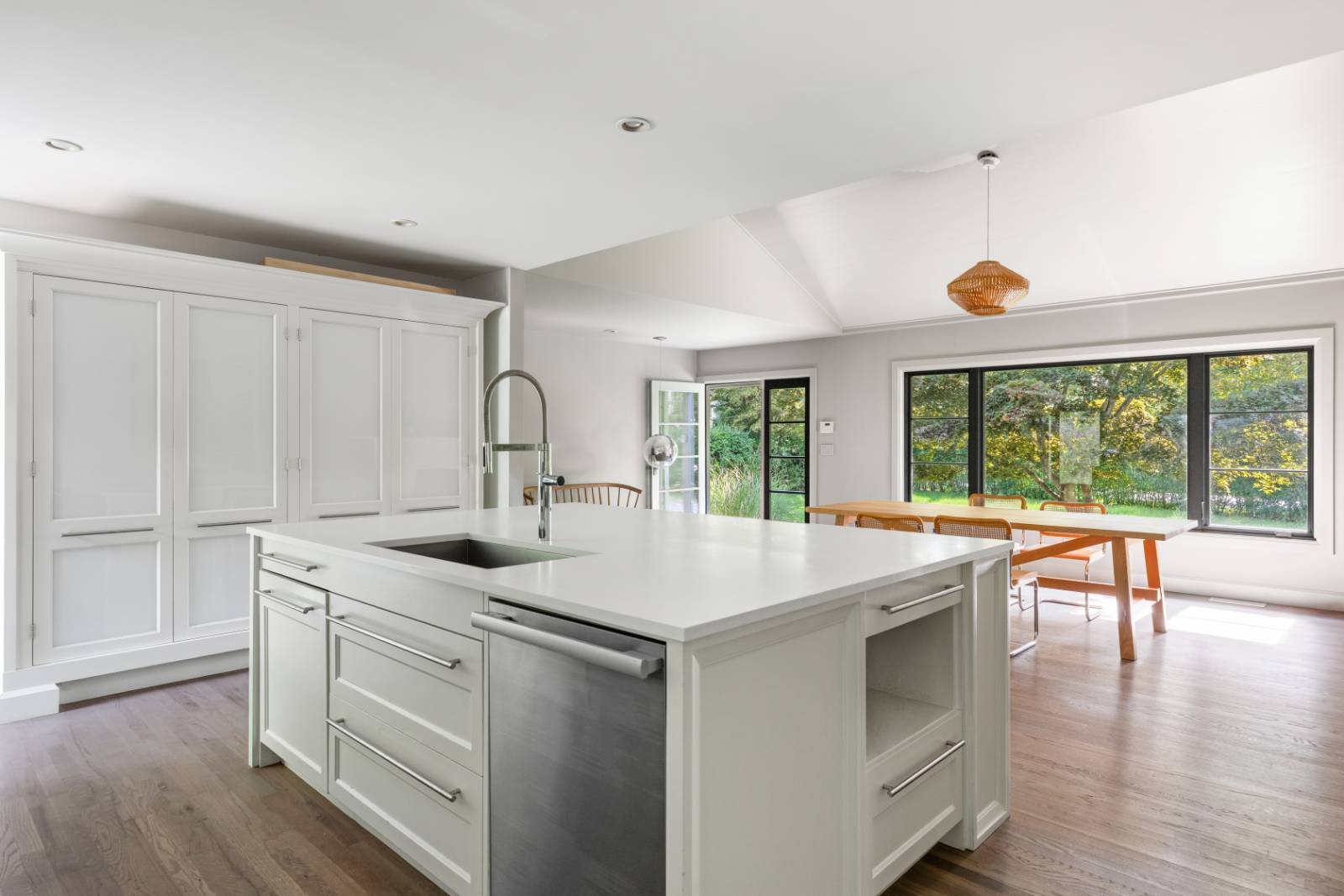 13 LIVINGSTON ROAD