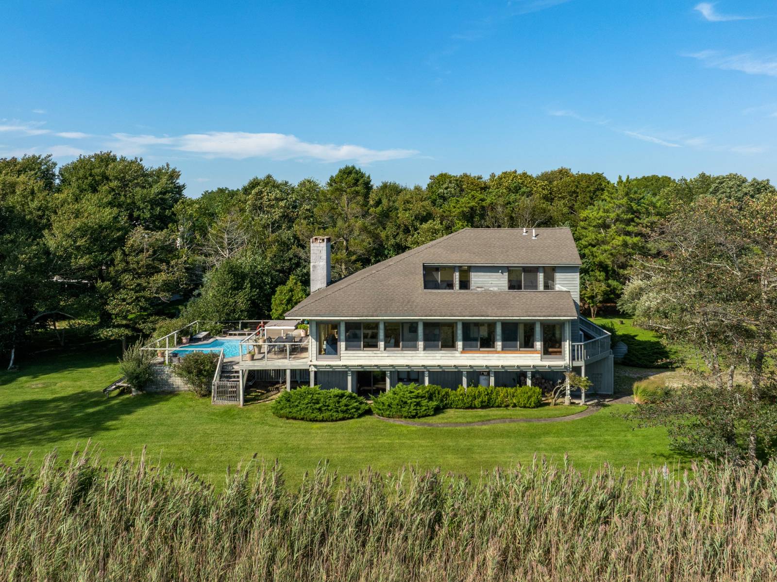 16 CLOVER LANE