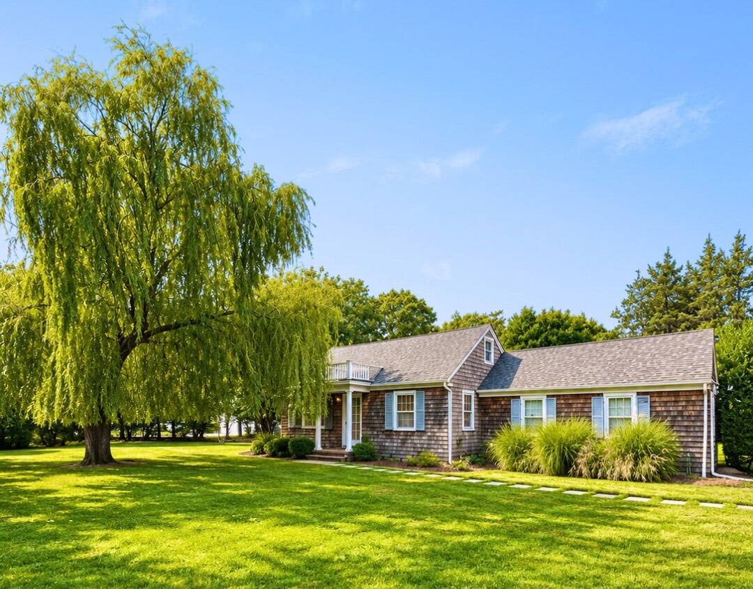 262 Woodacres Road East Patchogue NY