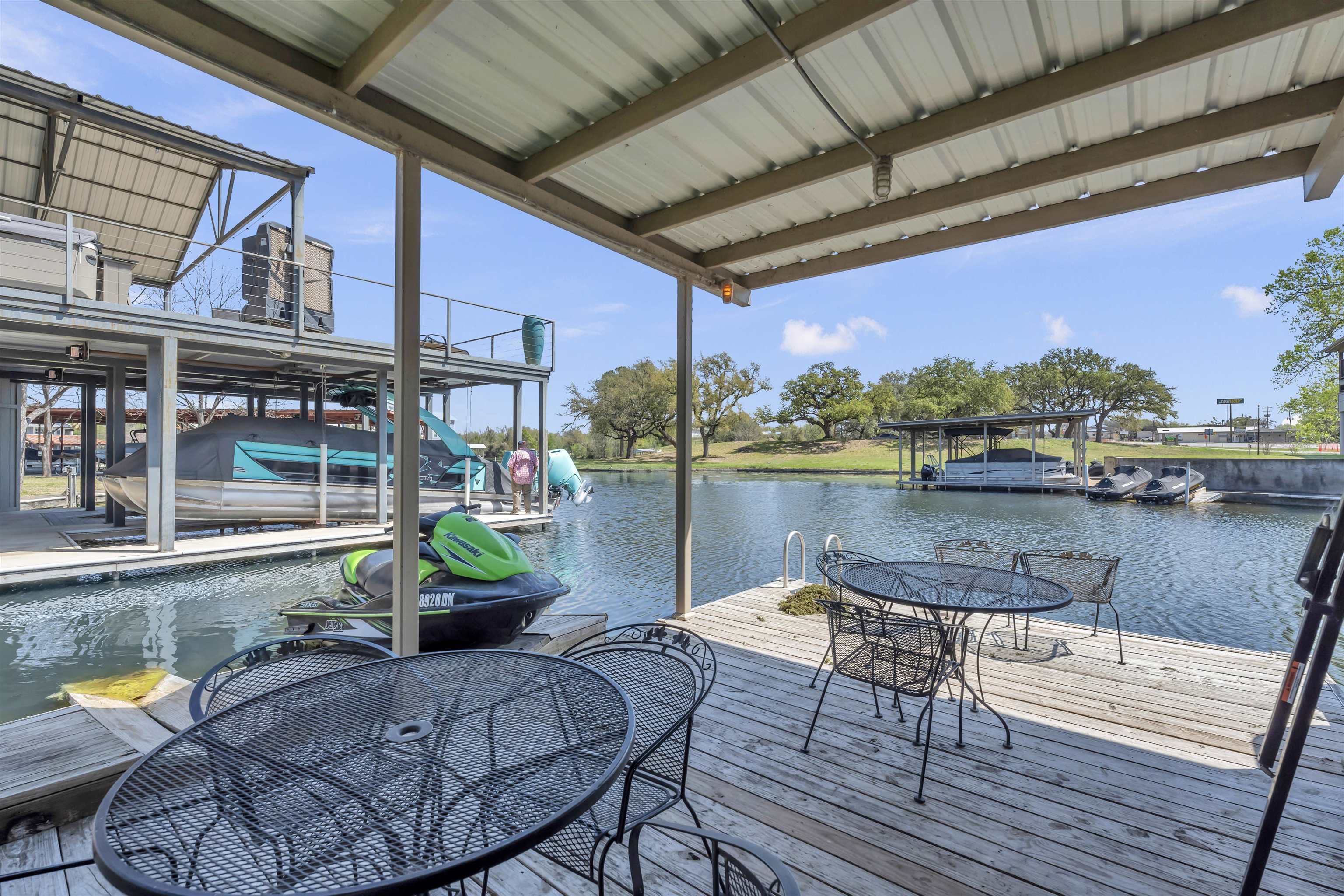 1500 RR 1431 Unit 202